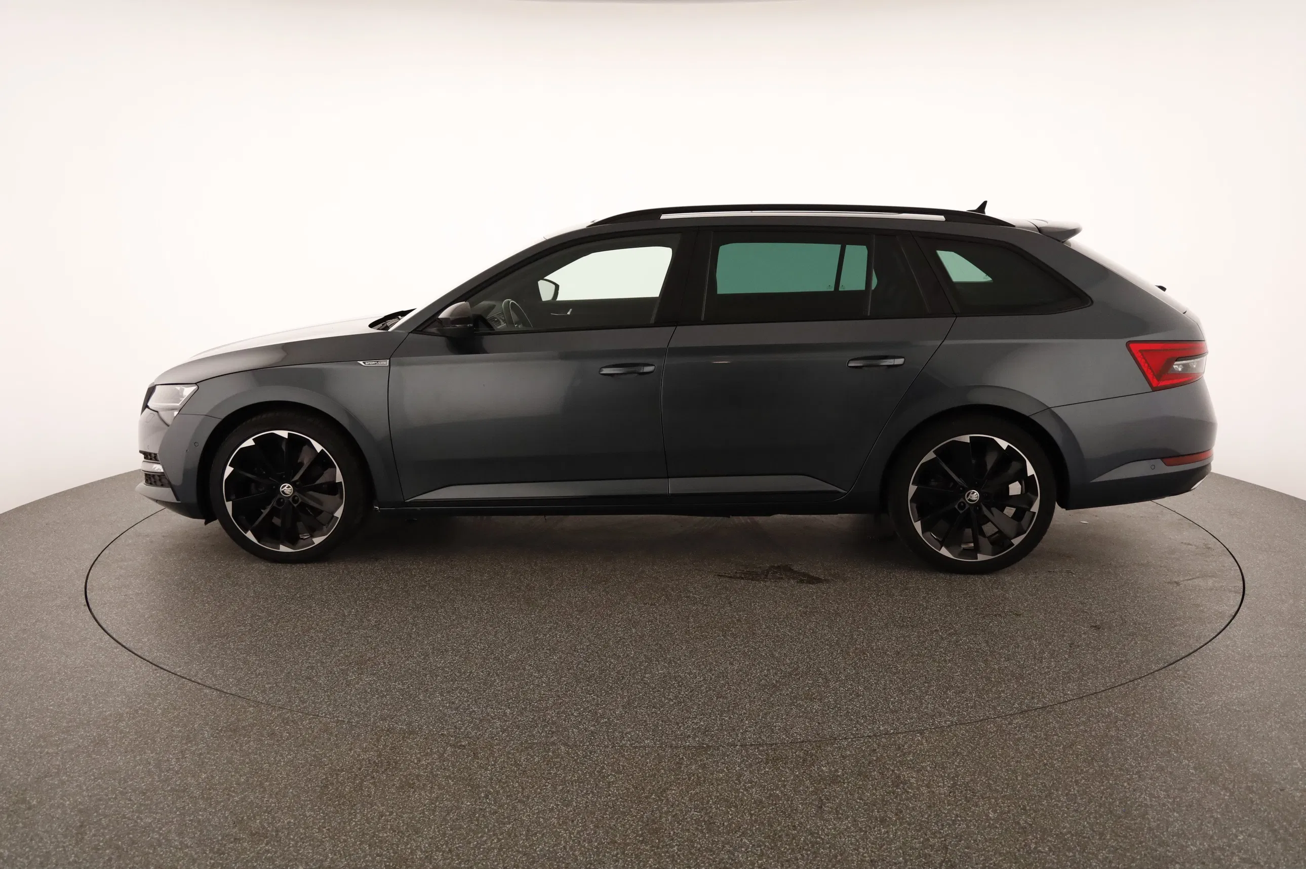 Skoda Superb Combi 1.4 TSI iV Sportline | Bild 4 von 31