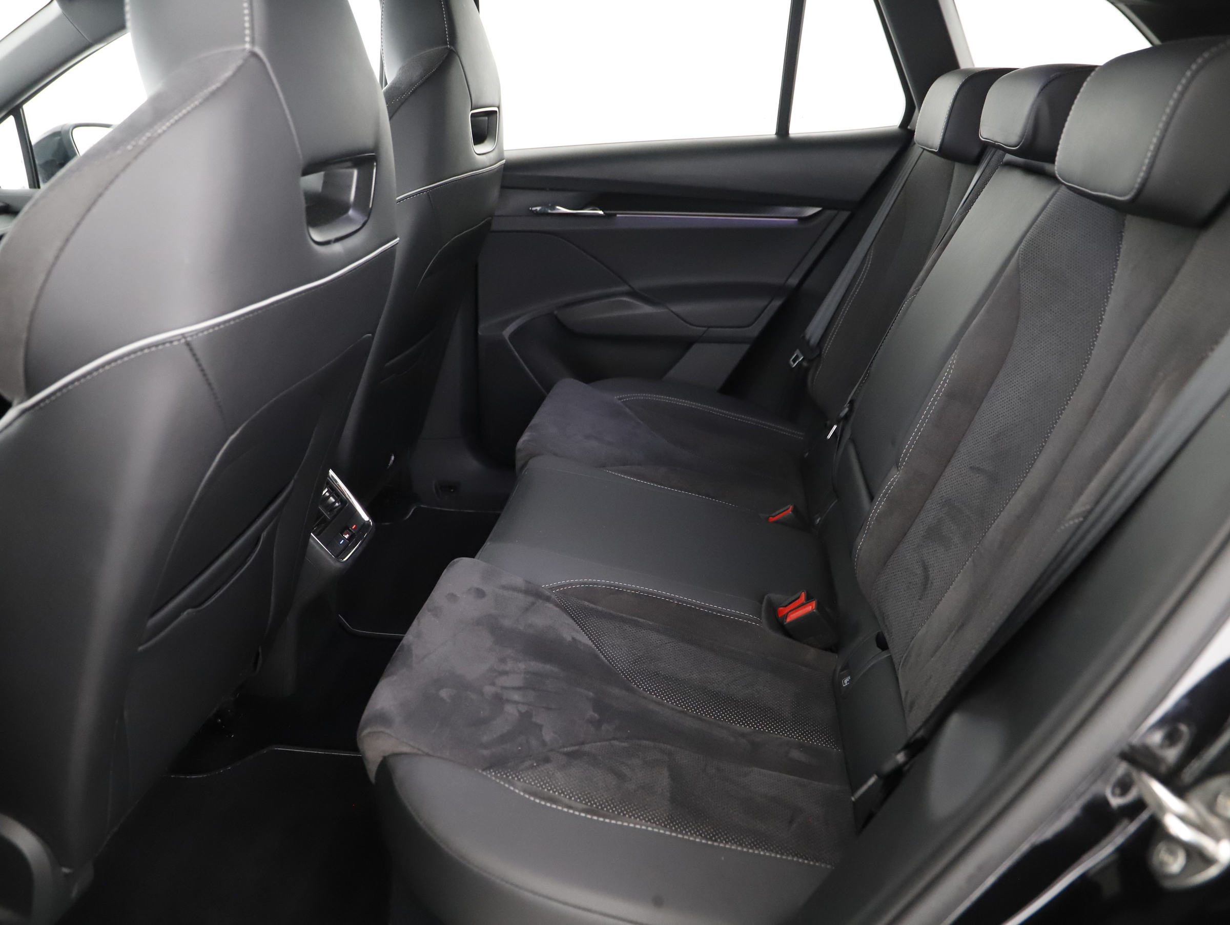 Skoda Enyaq iV 80 x Sportline | Bild 2 von 23
