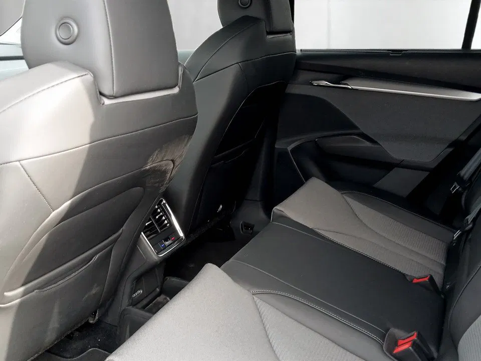 Skoda Enyaq iV 80x | Bild 18 von 20