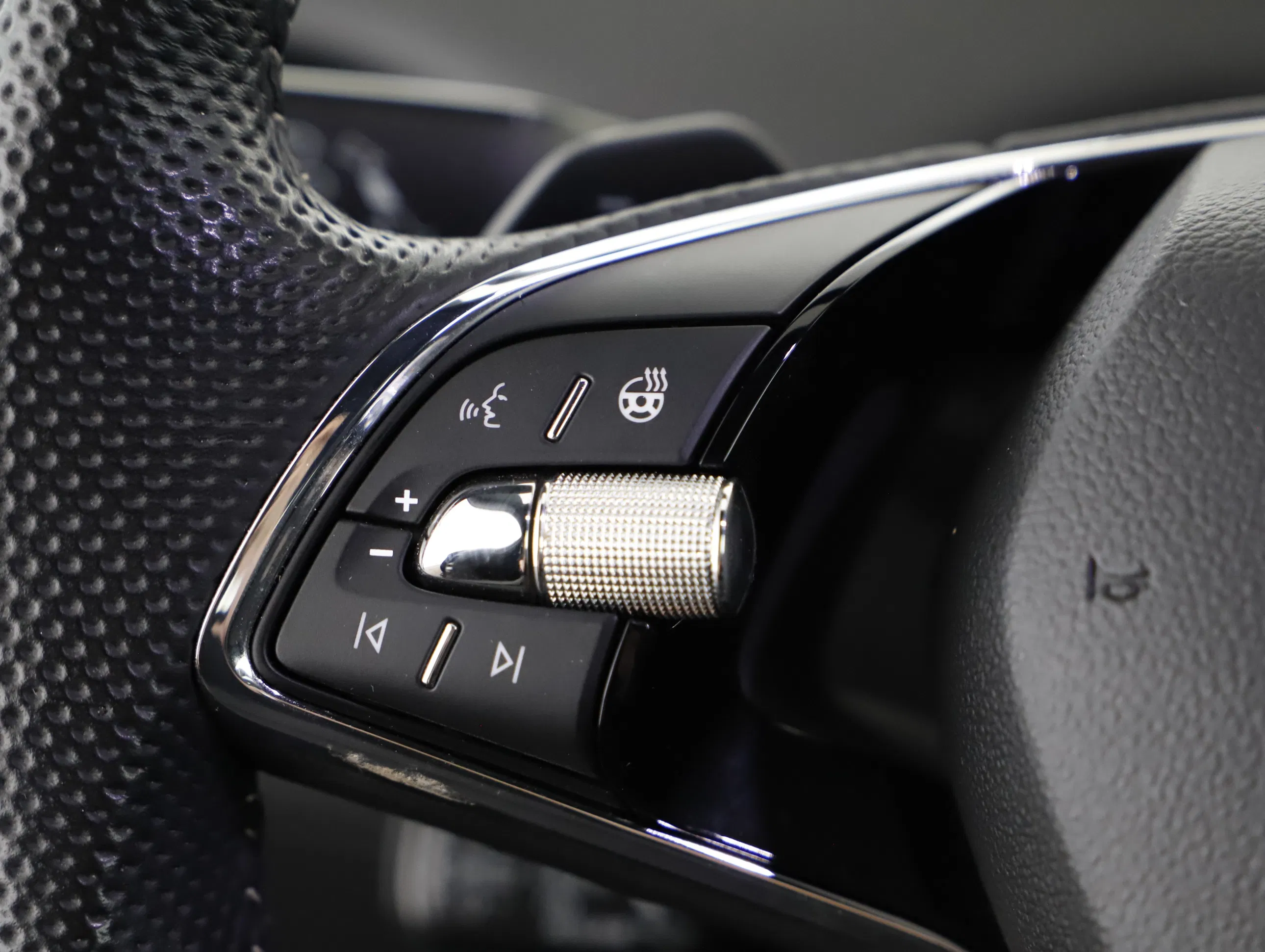 Skoda Enyaq iV 80 x Sportline | Bild 11 von 25