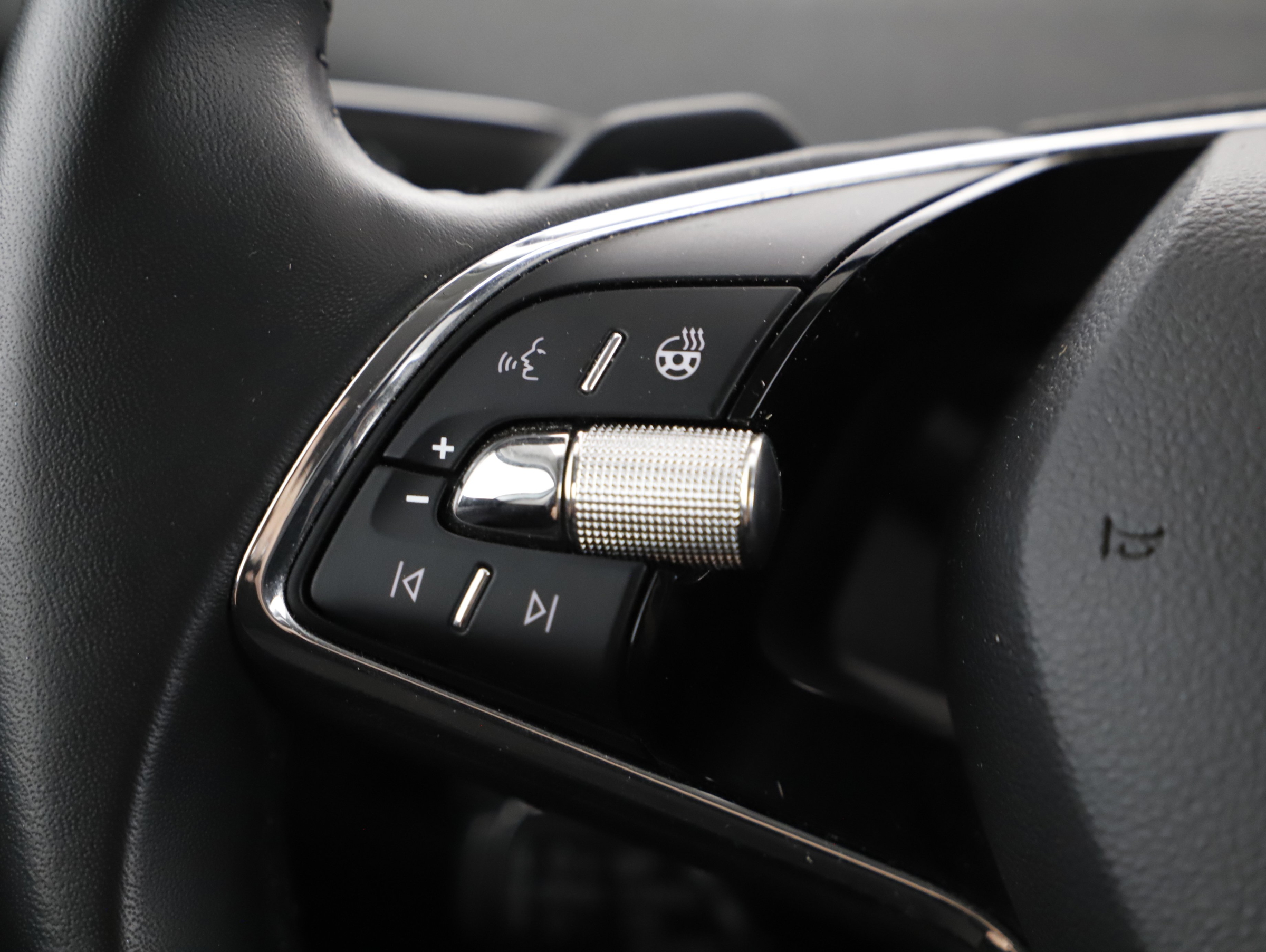 Skoda Enyaq iV 80 x Loft | Bild 11 von 21