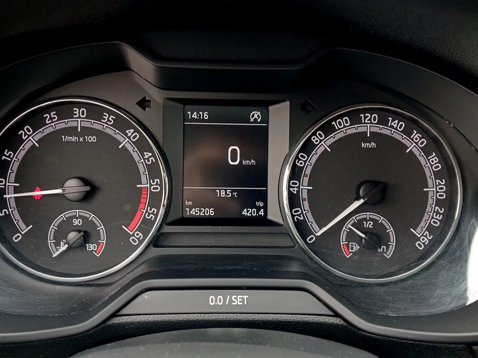 Skoda Octavia Combi 1.6 TDI 4x4 Ambition | Bild 13 von 20