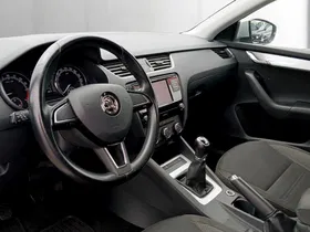 Skoda Octavia Combi 1.6 TDI 4x4 Ambition | Thumbnail 10 von 20