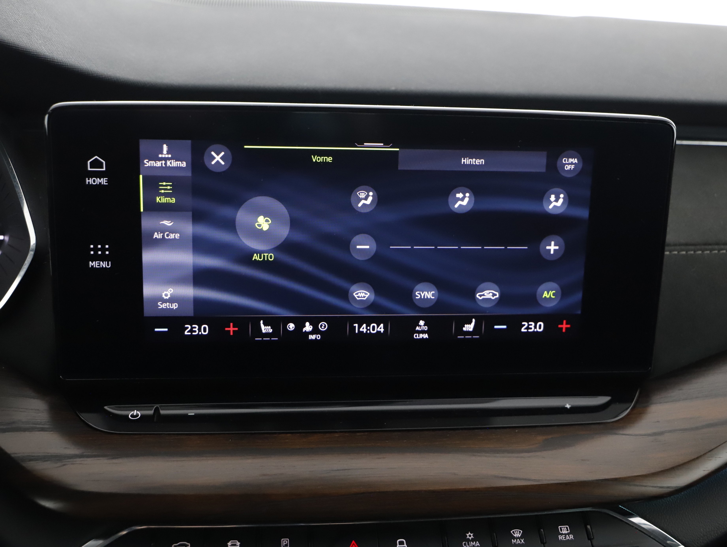 Skoda Octavia Combi 2.0 TDI Scout | Bild 10 von 25