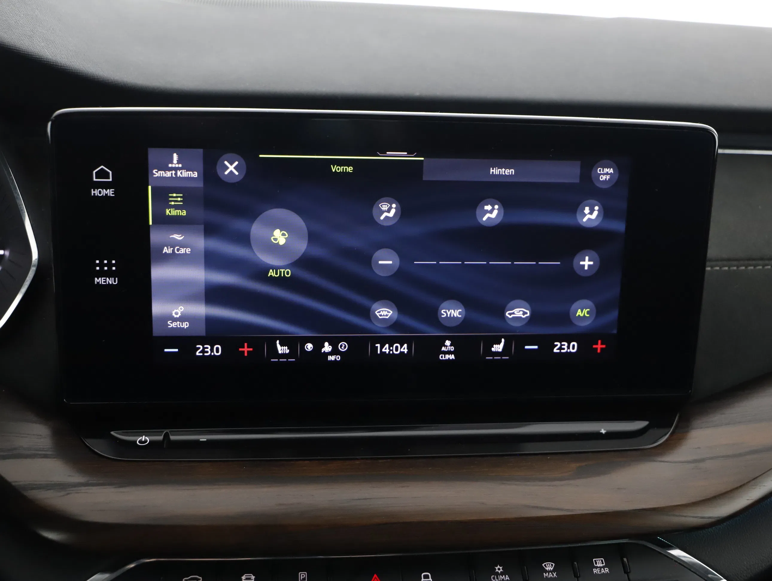 Skoda Octavia Combi 2.0 TDI Scout | Bild 10 von 25