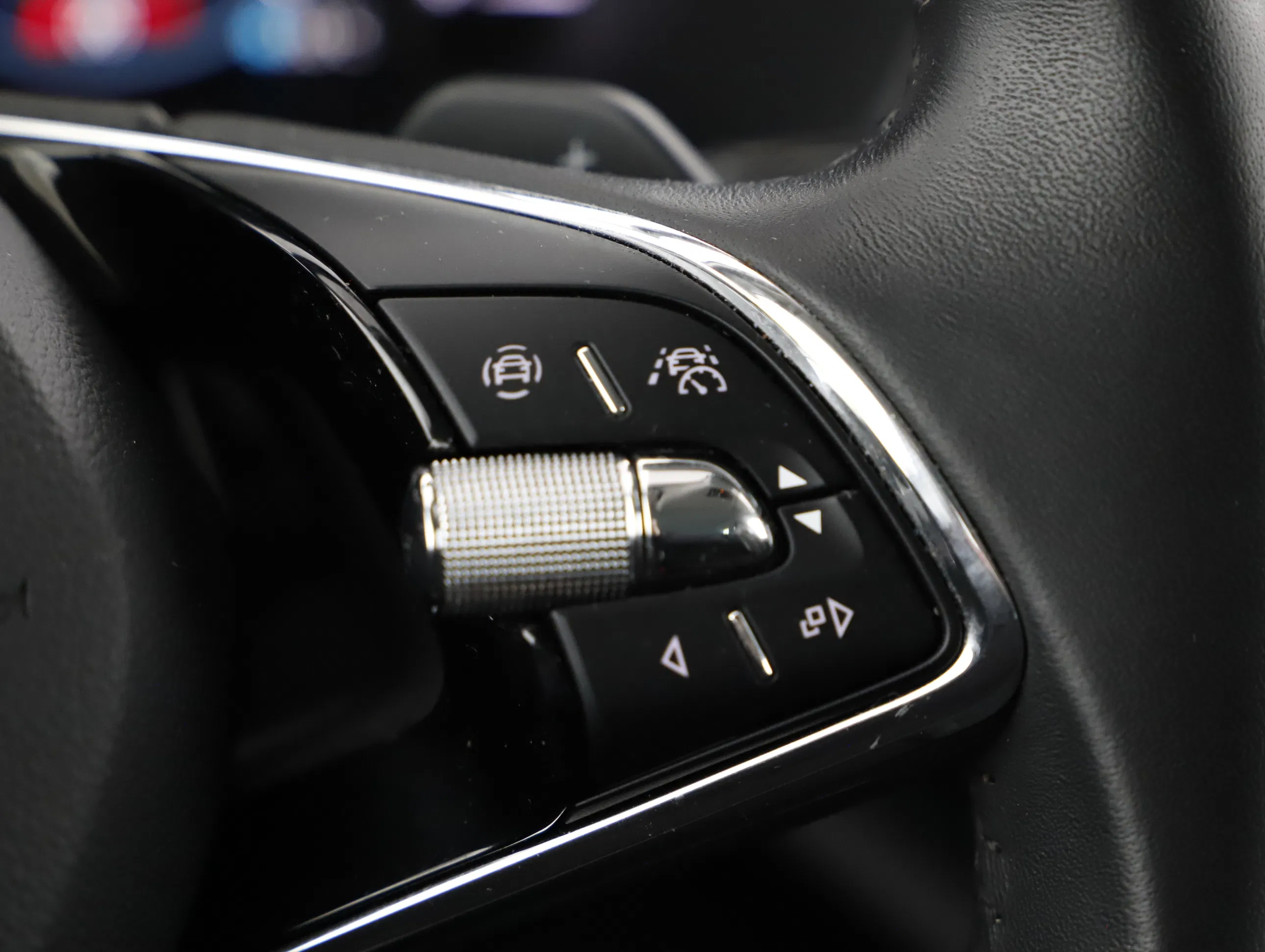 Skoda Octavia Combi 2.0 TDI Scout | Bild 12 von 25