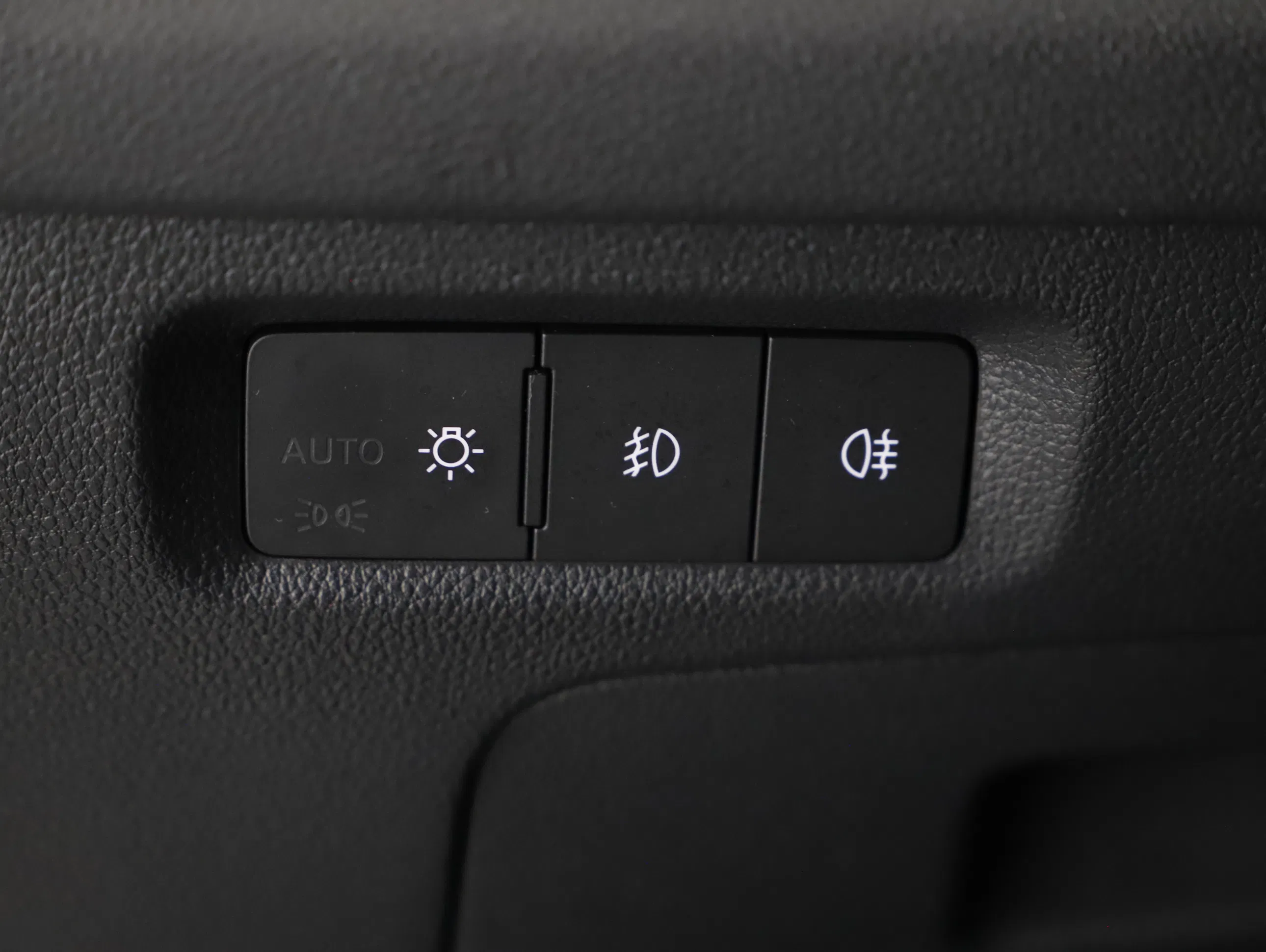 Skoda Octavia Combi 2.0 TDI Scout | Bild 14 von 25