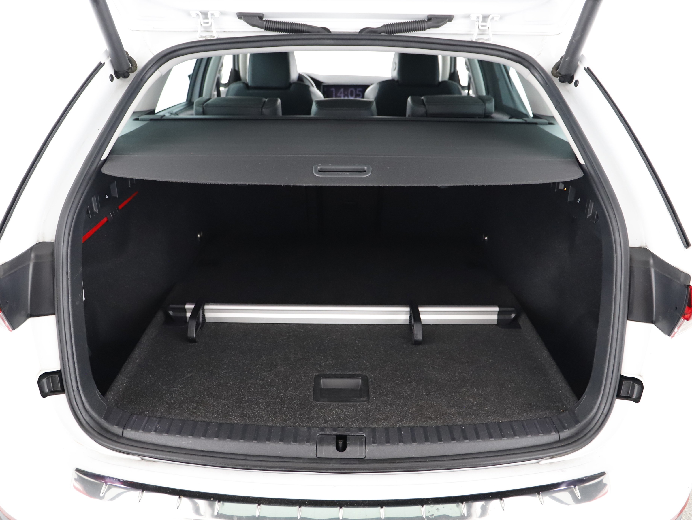 Skoda Octavia Combi 2.0 TDI Scout | Bild 17 von 25