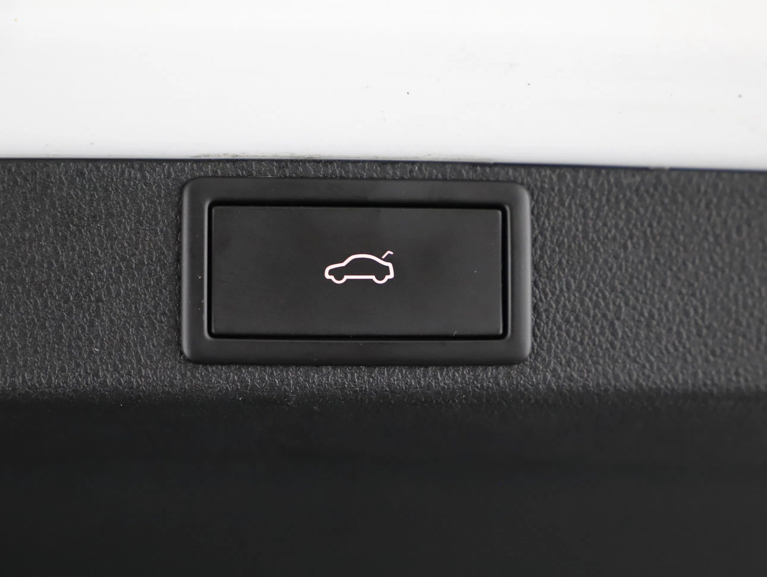 Skoda Octavia Combi 2.0 TDI Scout | Bild 18 von 25