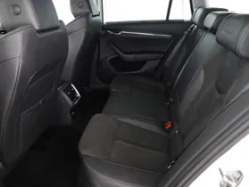 Skoda Octavia Combi 2.0 TDI Scout | Thumbnail 2 von 25