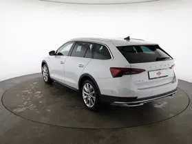 Skoda Octavia Combi 2.0 TDI Scout | Thumbnail 21 von 25