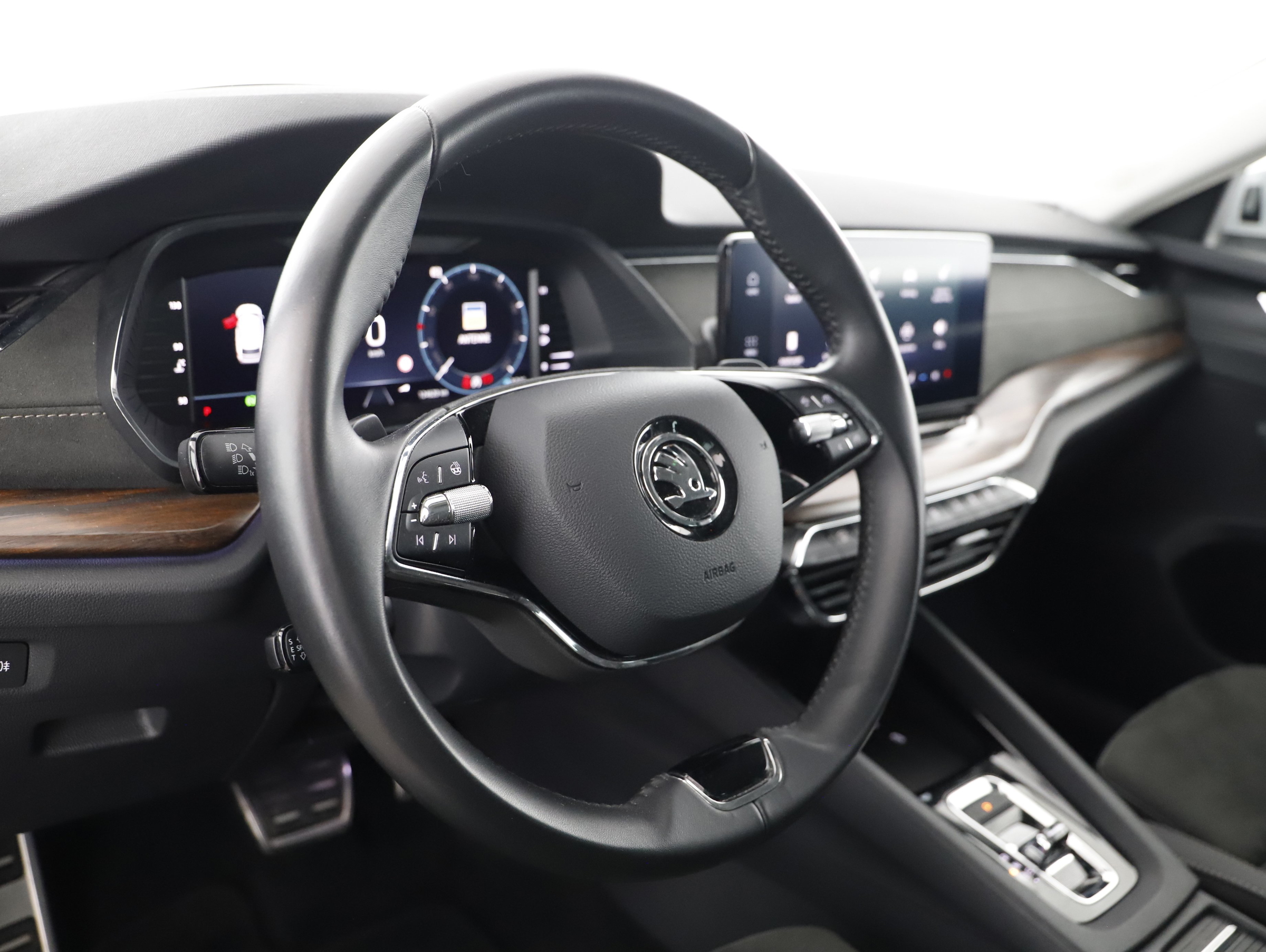 Skoda Octavia Combi 2.0 TDI Scout | Bild 4 von 25