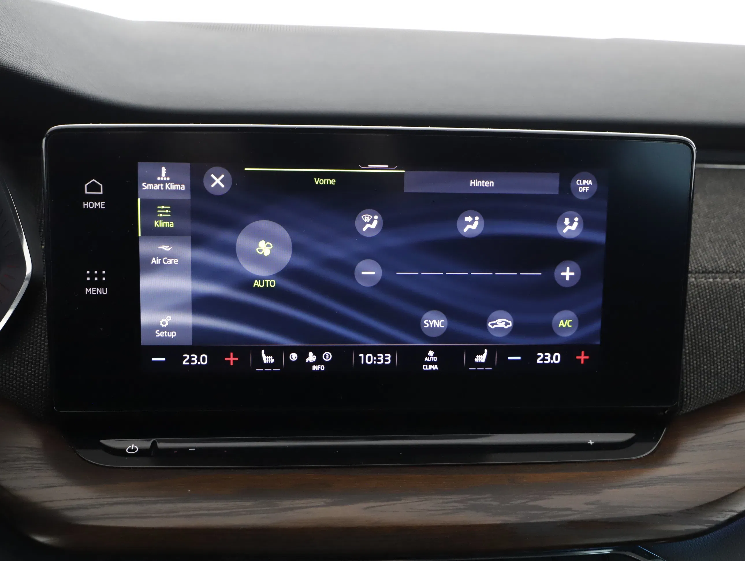 Skoda Octavia Combi 2.0 TDI Scout | Bild 10 von 23