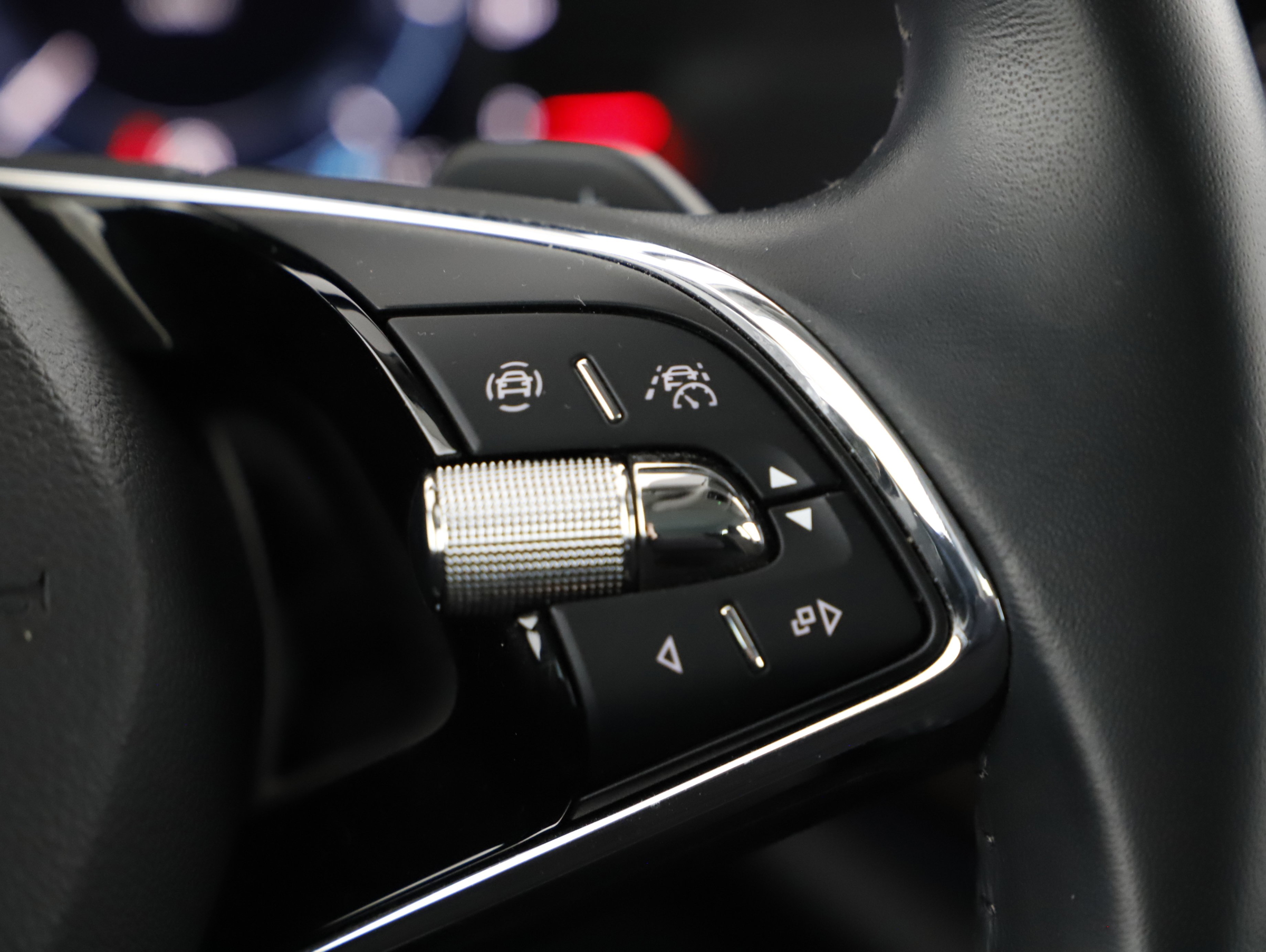 Skoda Octavia Combi 2.0 TDI Scout | Bild 12 von 23