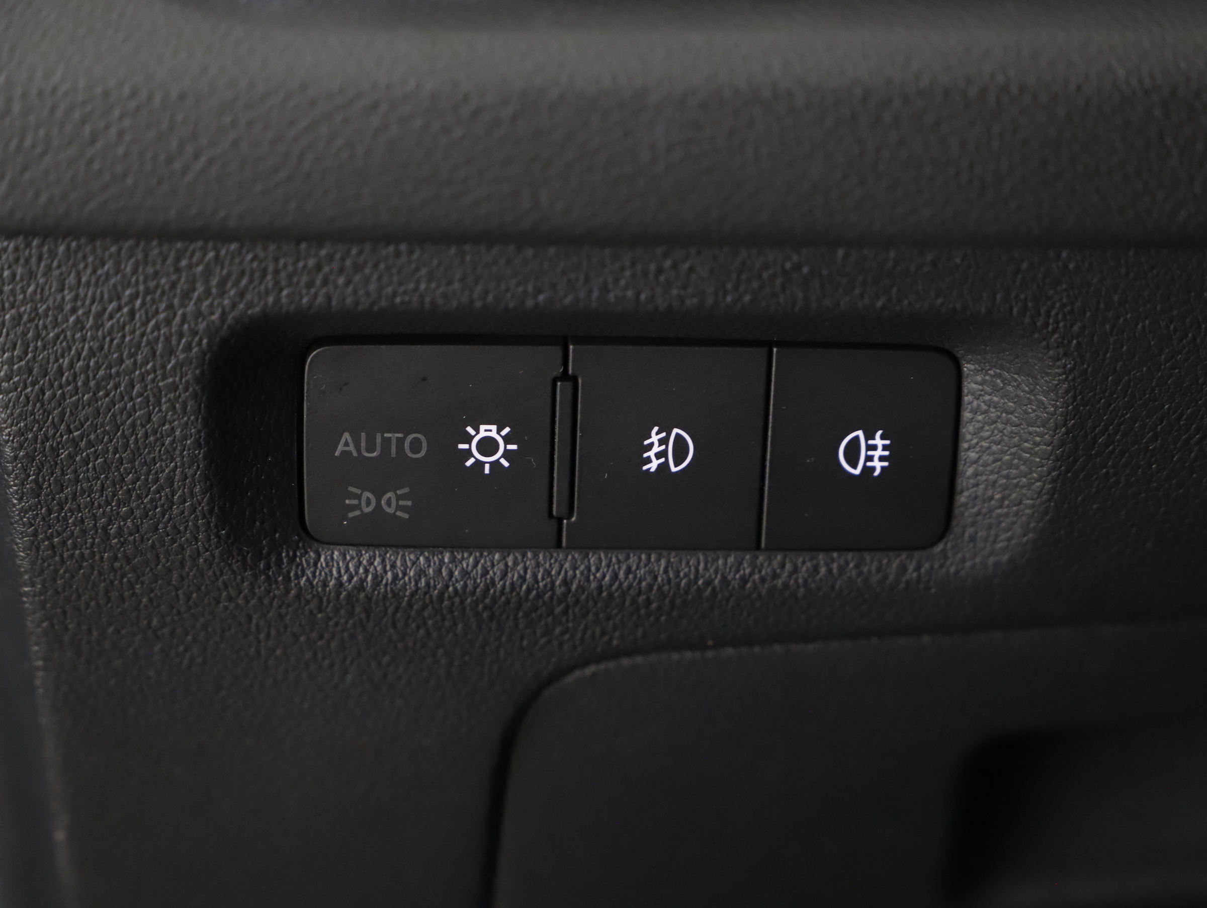 Skoda Octavia Combi 2.0 TDI Scout | Bild 14 von 23