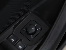 Skoda Octavia Combi 2.0 TDI Scout | Thumbnail 16 von 23