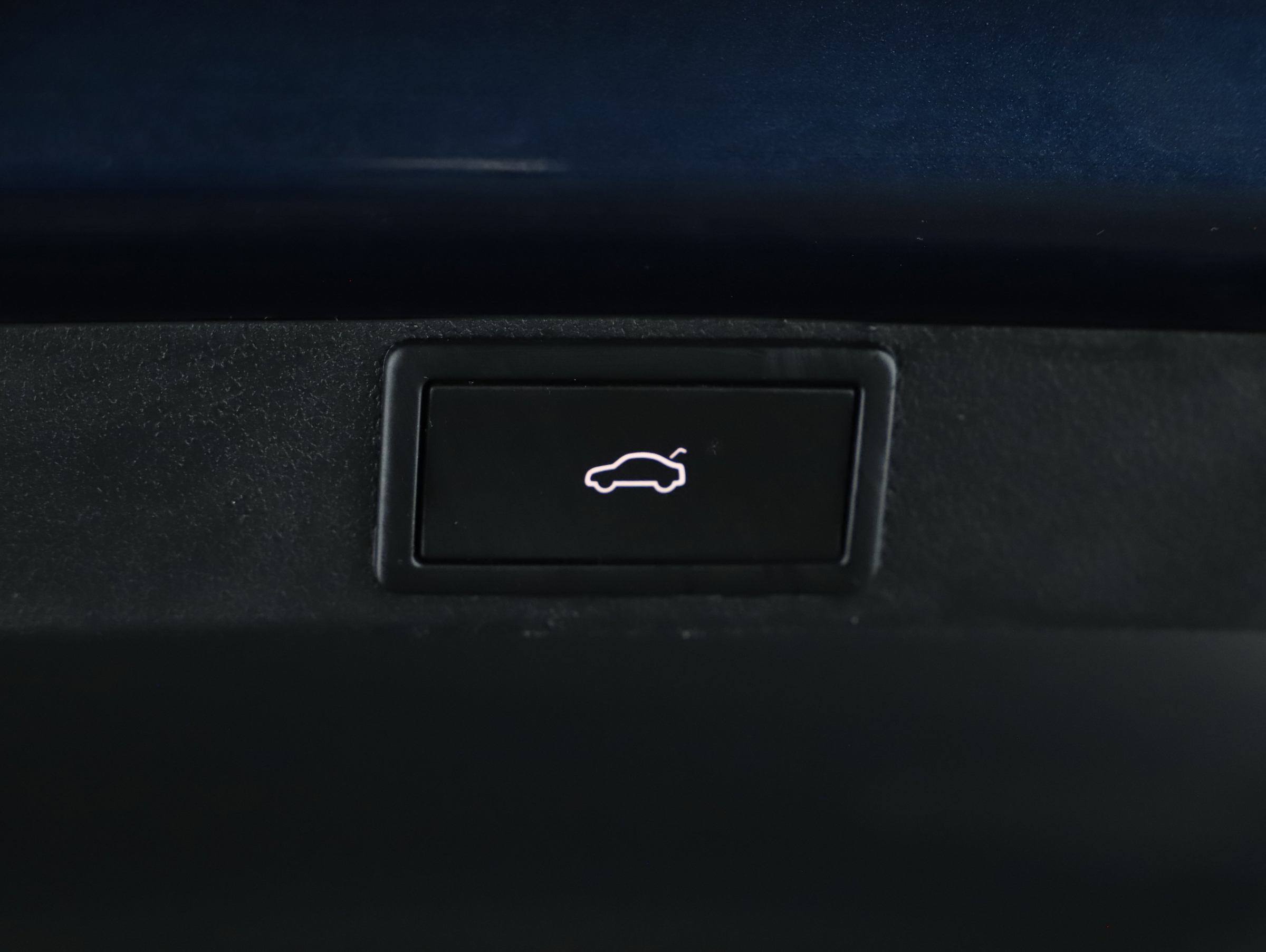 Skoda Octavia Combi 2.0 TDI Scout | Bild 18 von 23