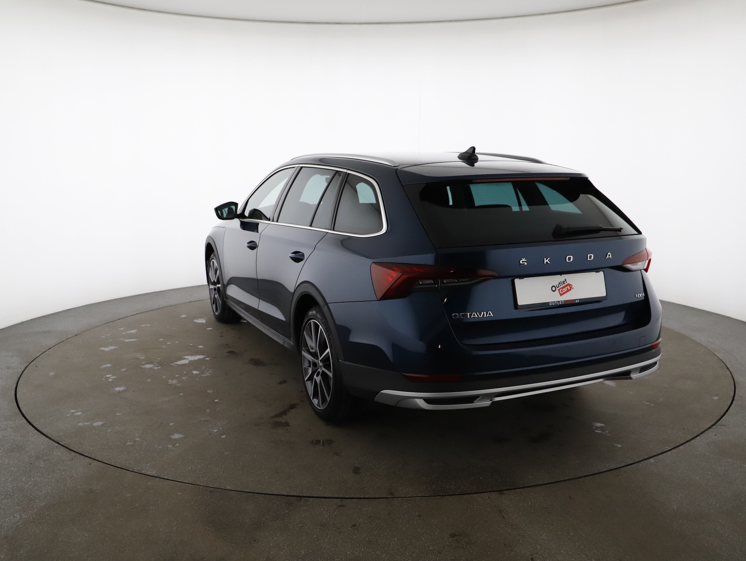 Skoda Octavia Combi 2.0 TDI Scout | Bild 19 von 23