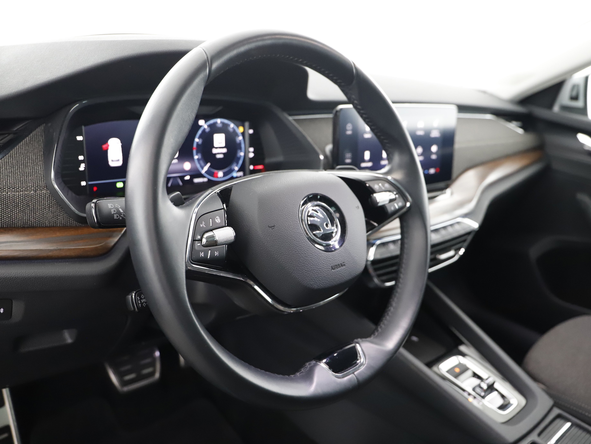 Skoda Octavia Combi 2.0 TDI Scout | Bild 4 von 23