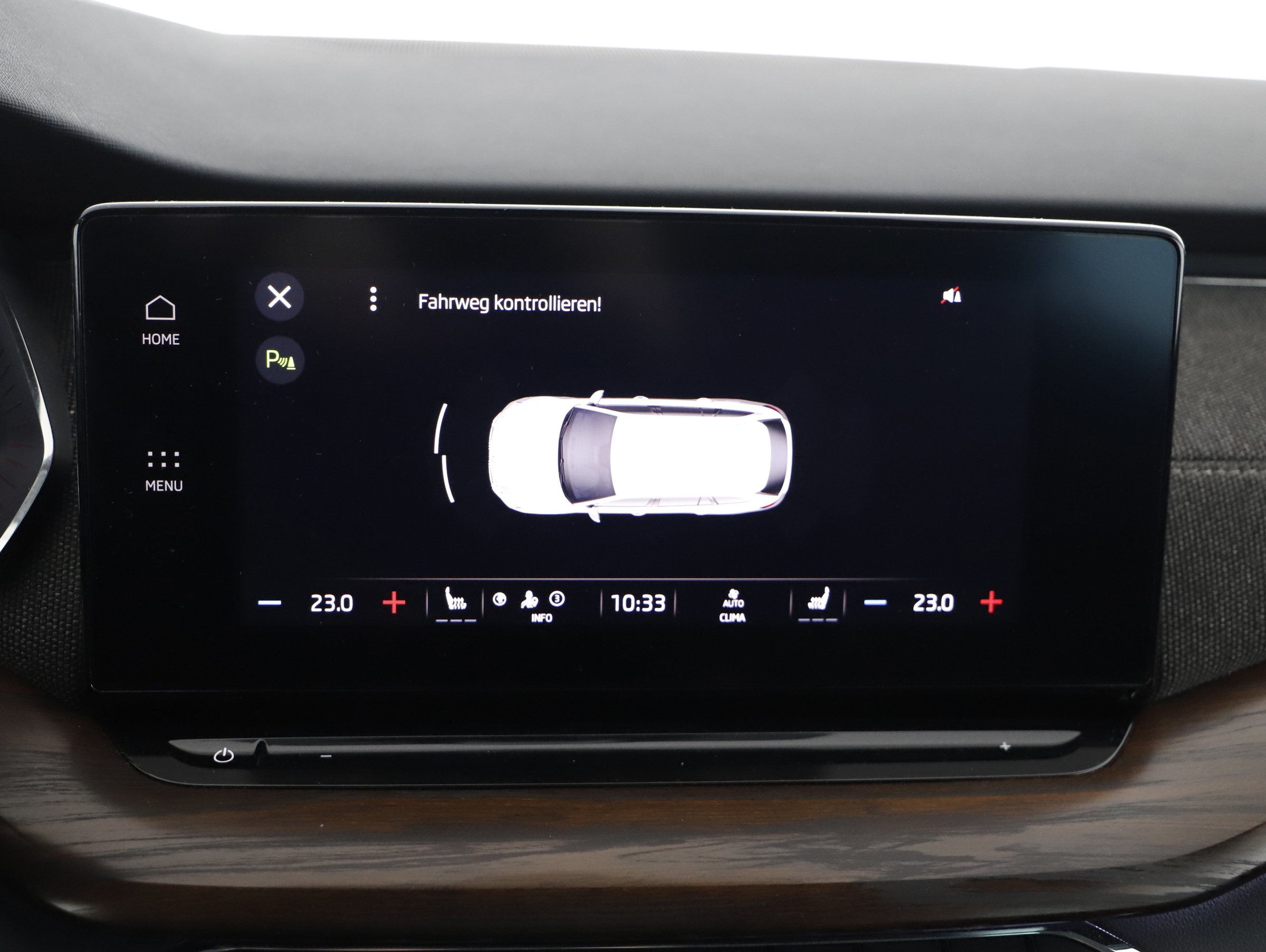 Skoda Octavia Combi 2.0 TDI Scout | Bild 9 von 23