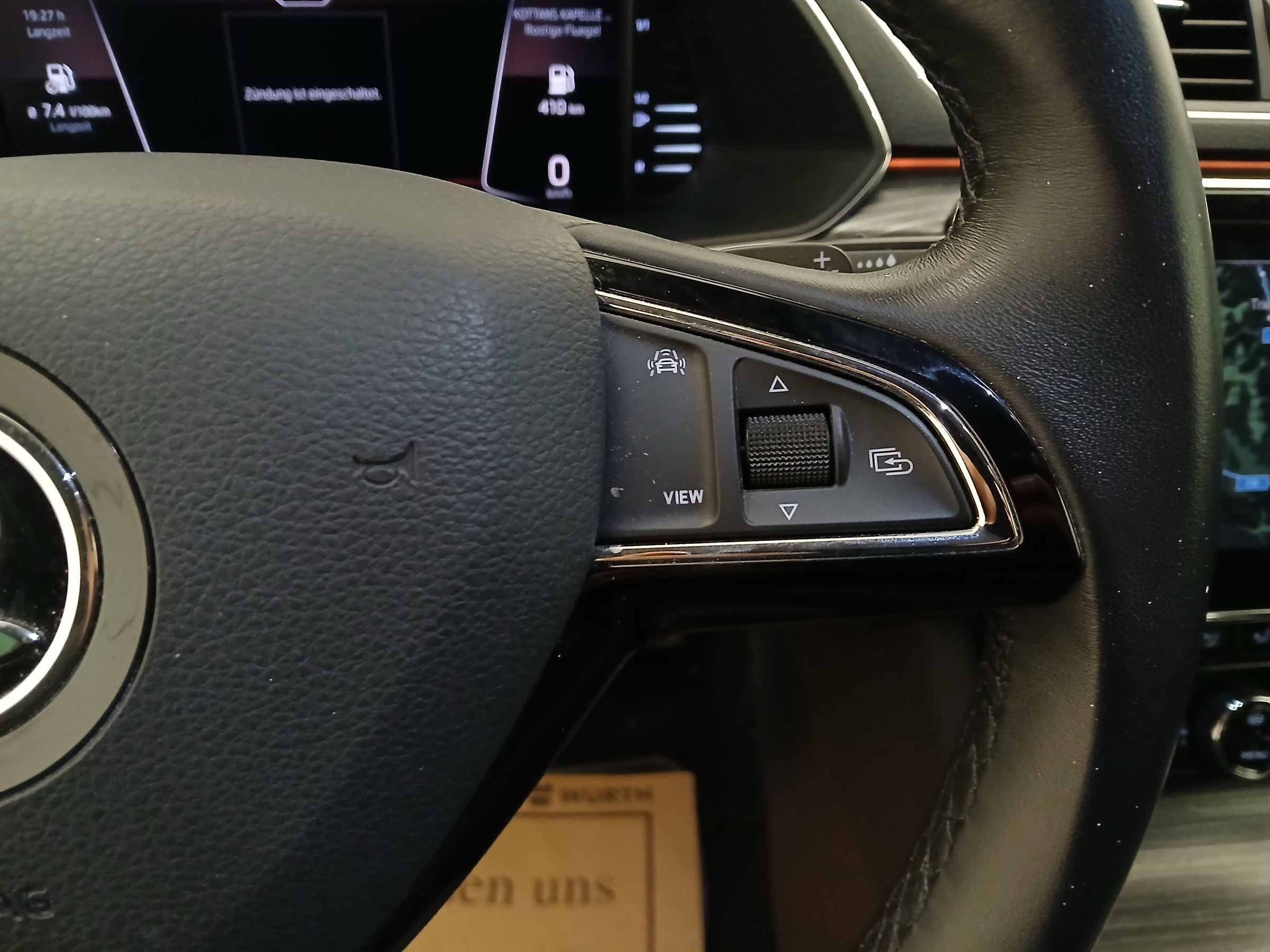 Skoda Superb Combi 2.0 TDI Style | Bild 18 von 31