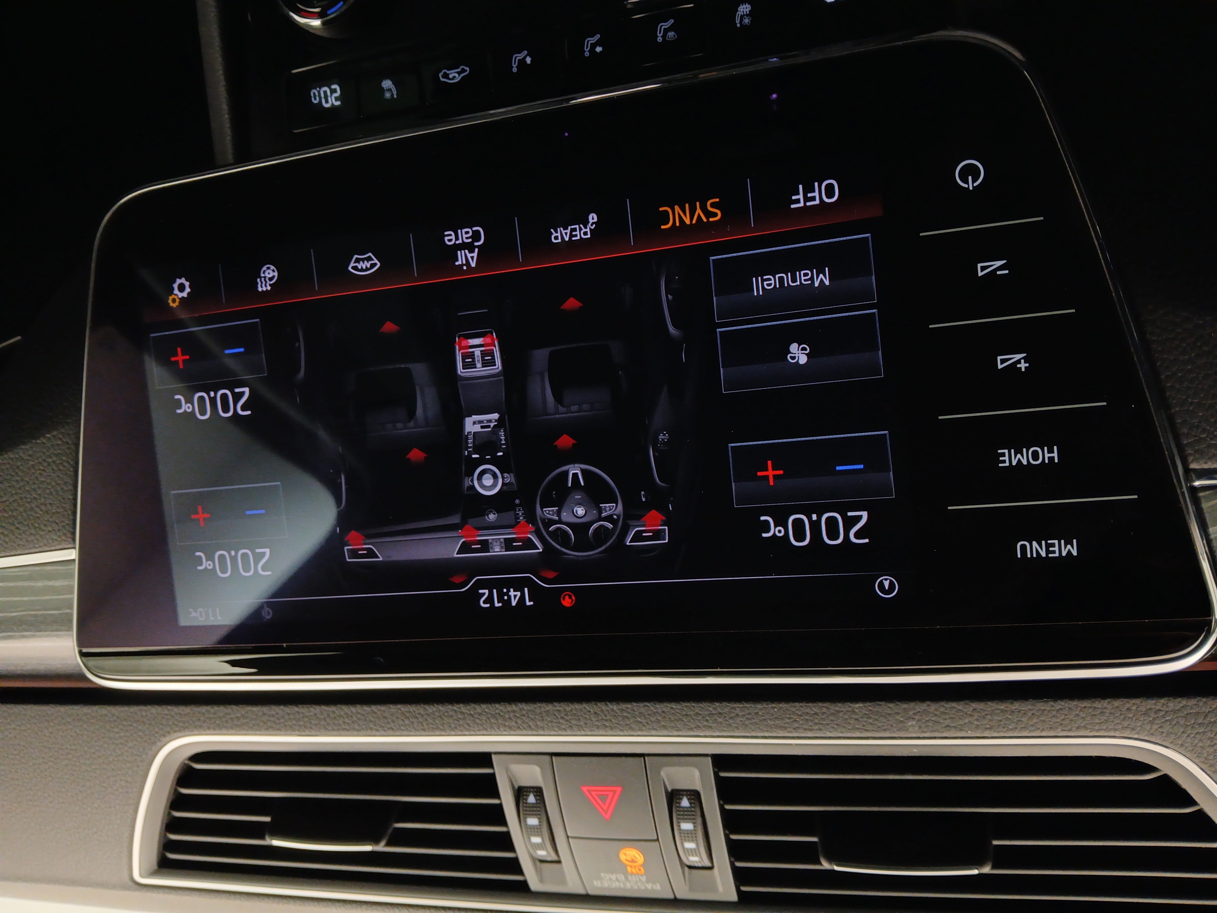 Skoda Superb Combi 2.0 TDI Style | Bild 21 von 31