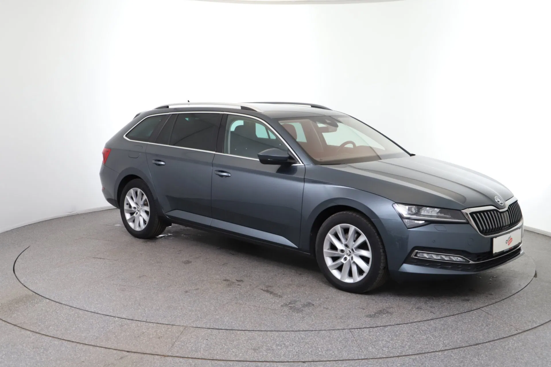 Skoda Superb Combi 2.0 TDI Style | Bild 4 von 31