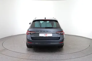 Skoda Superb Combi 2.0 TDI Style | Thumbnail 7 von 31