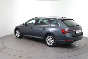 Skoda Superb Combi 2.0 TDI Style | Thumbnail 8 von 31