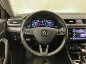 Skoda Superb Combi 2.0 TDI Style 4X4 DSG | Thumbnail 14 von 27