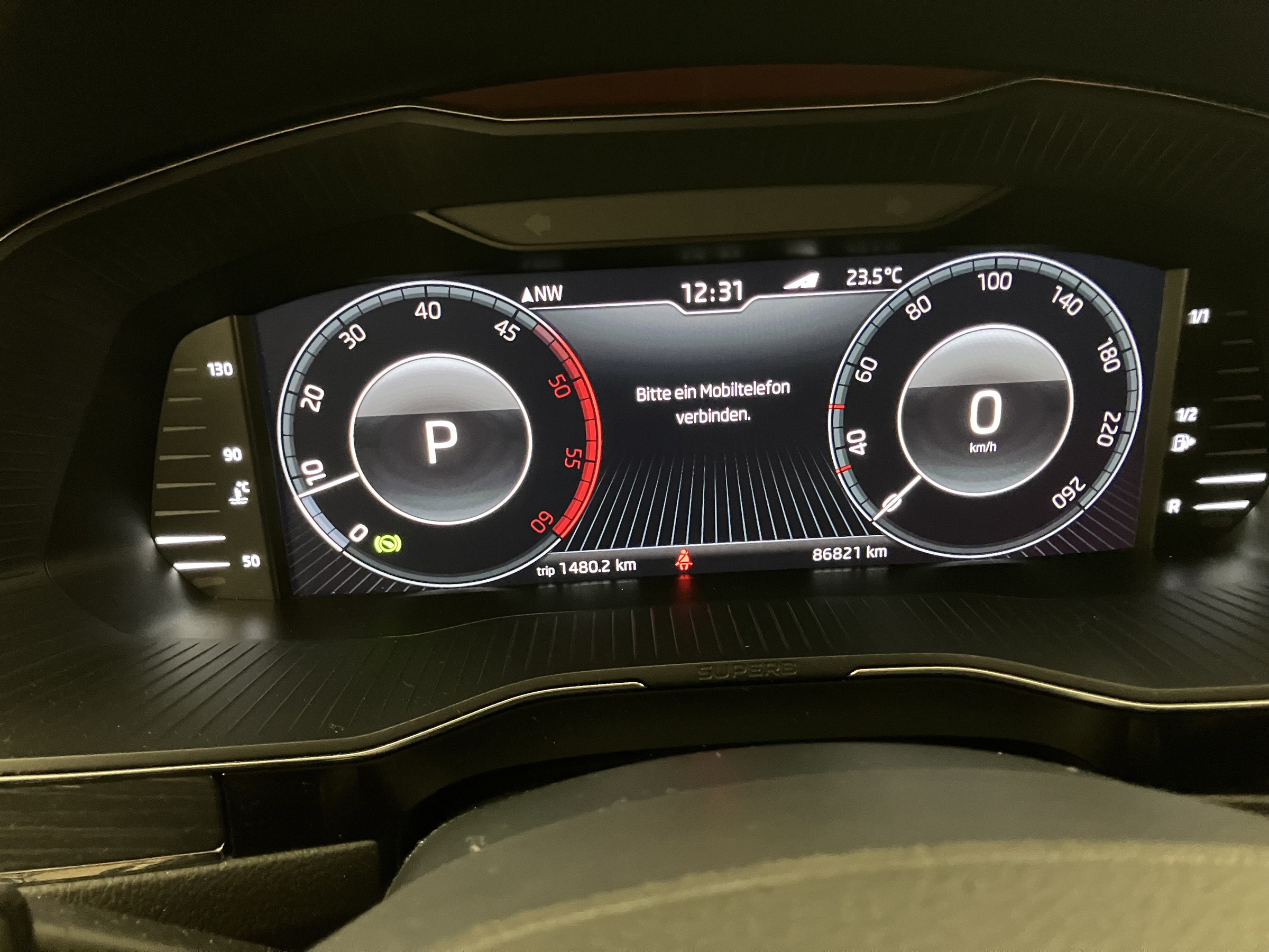 Skoda Superb Combi 2.0 TDI Style 4X4 DSG | Bild 15 von 27