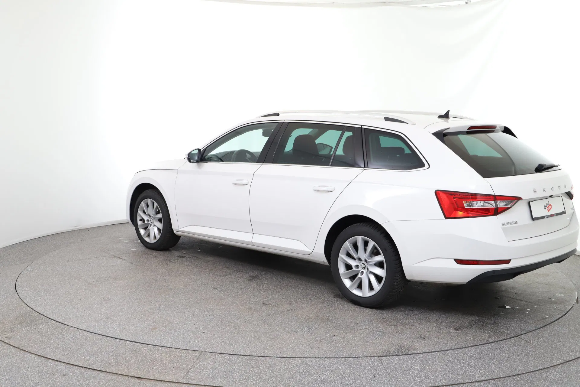 Skoda Superb Combi 2.0 TDI Style 4X4 DSG | Bild 4 von 27