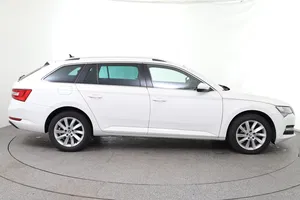 Skoda Superb Combi 2.0 TDI Style 4X4 DSG | Thumbnail 7 von 27
