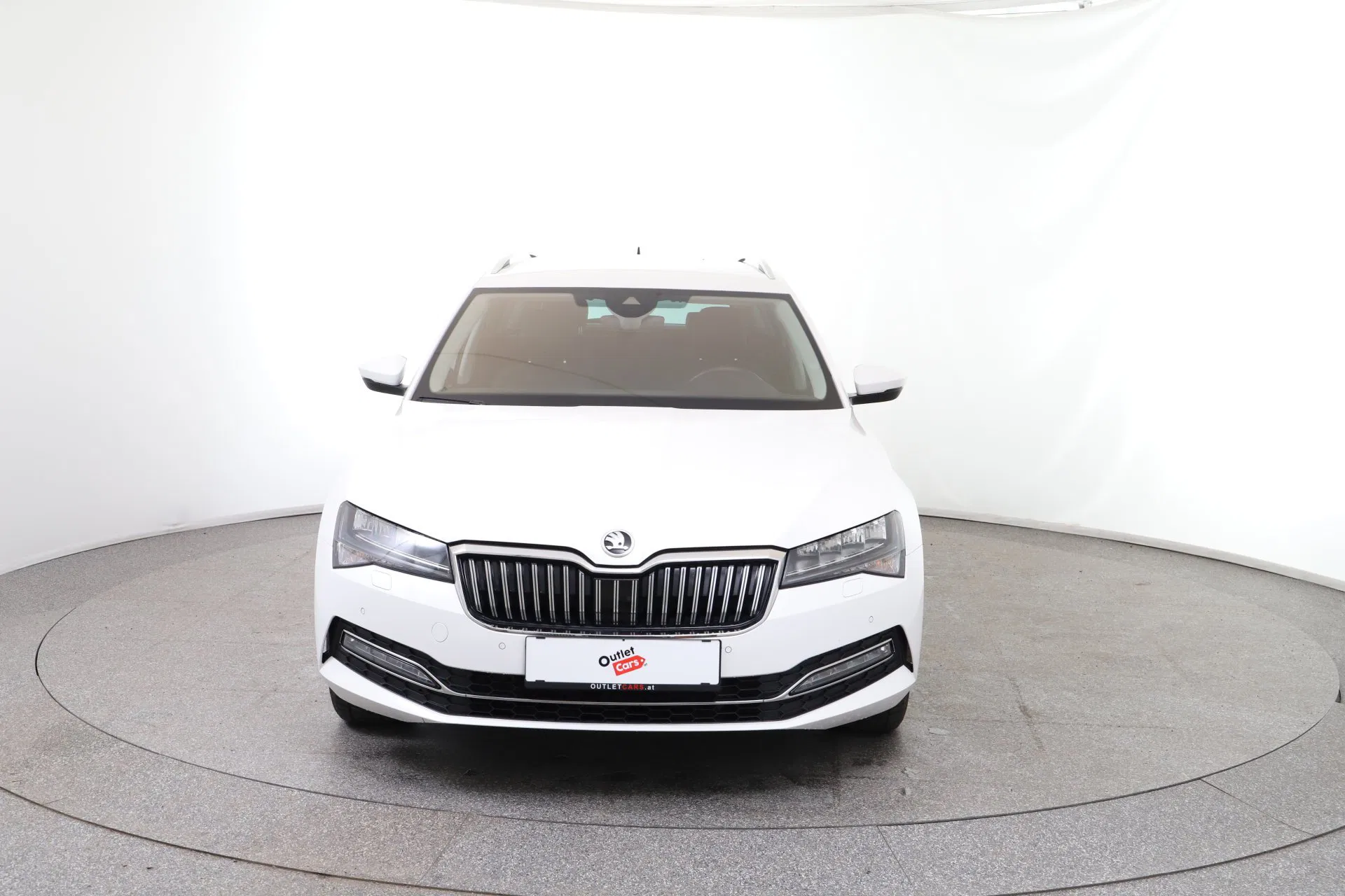Skoda Superb Combi 2.0 TDI Style 4X4 DSG | Bild 9 von 27
