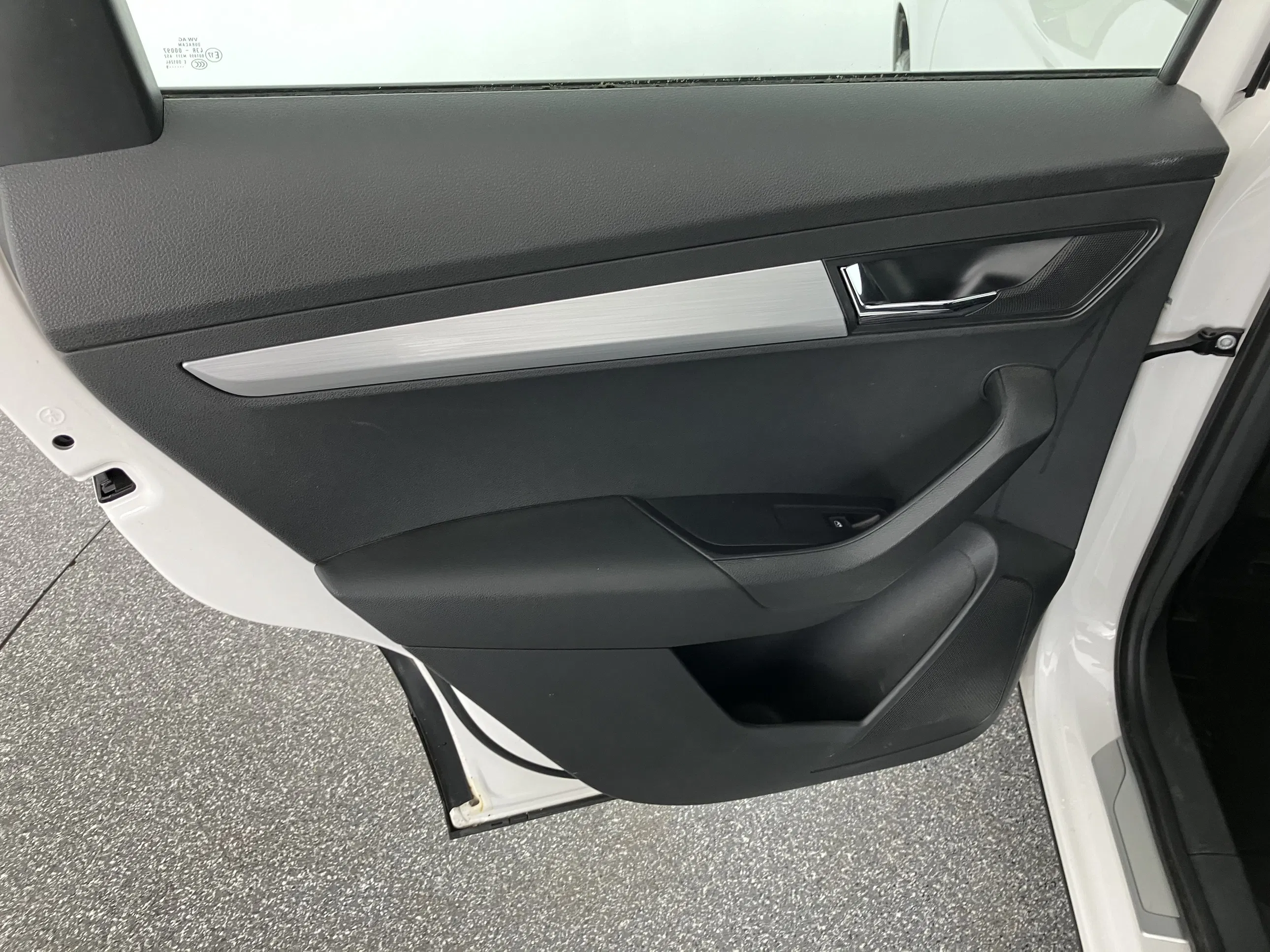 Skoda KAROQ Ambition Limited TDI | Bild 15 von 31