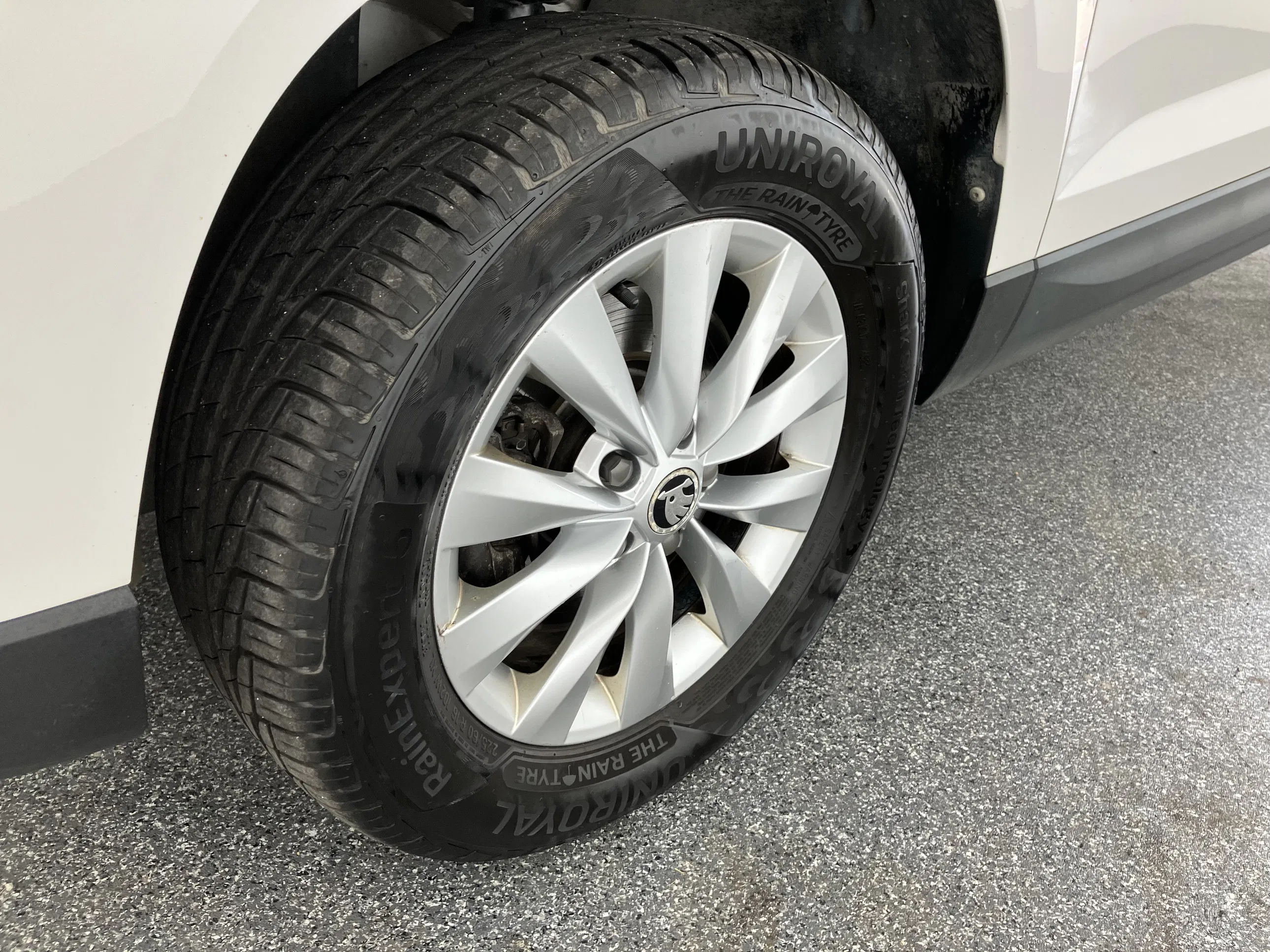 Skoda KAROQ Ambition Limited TDI | Bild 17 von 31