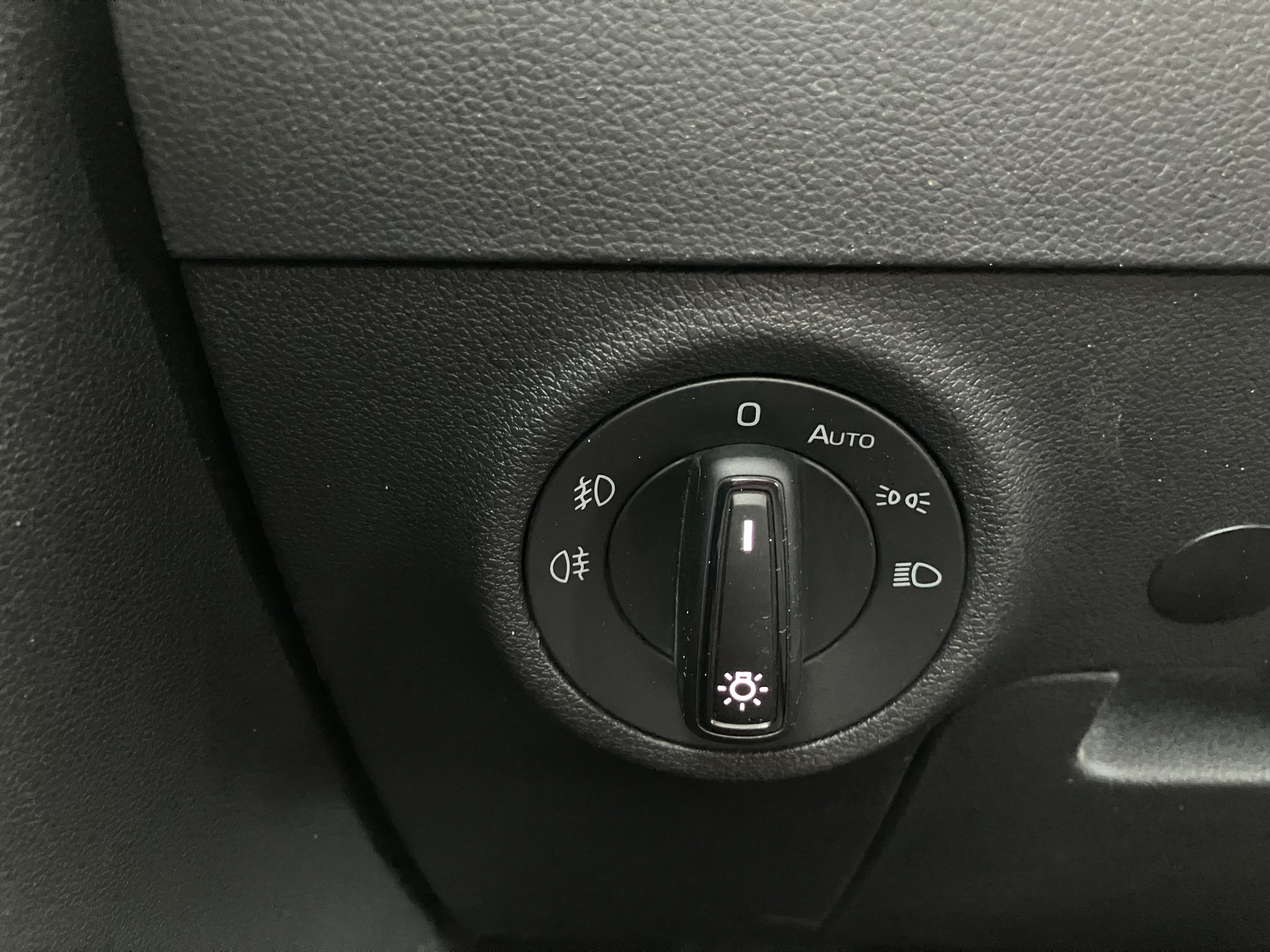 Skoda KAROQ Ambition Limited TDI | Bild 21 von 31