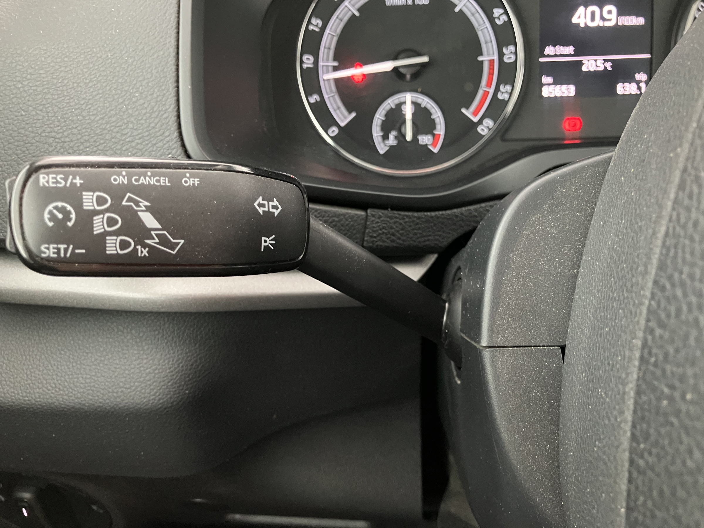 Skoda KAROQ Ambition Limited TDI | Bild 22 von 31