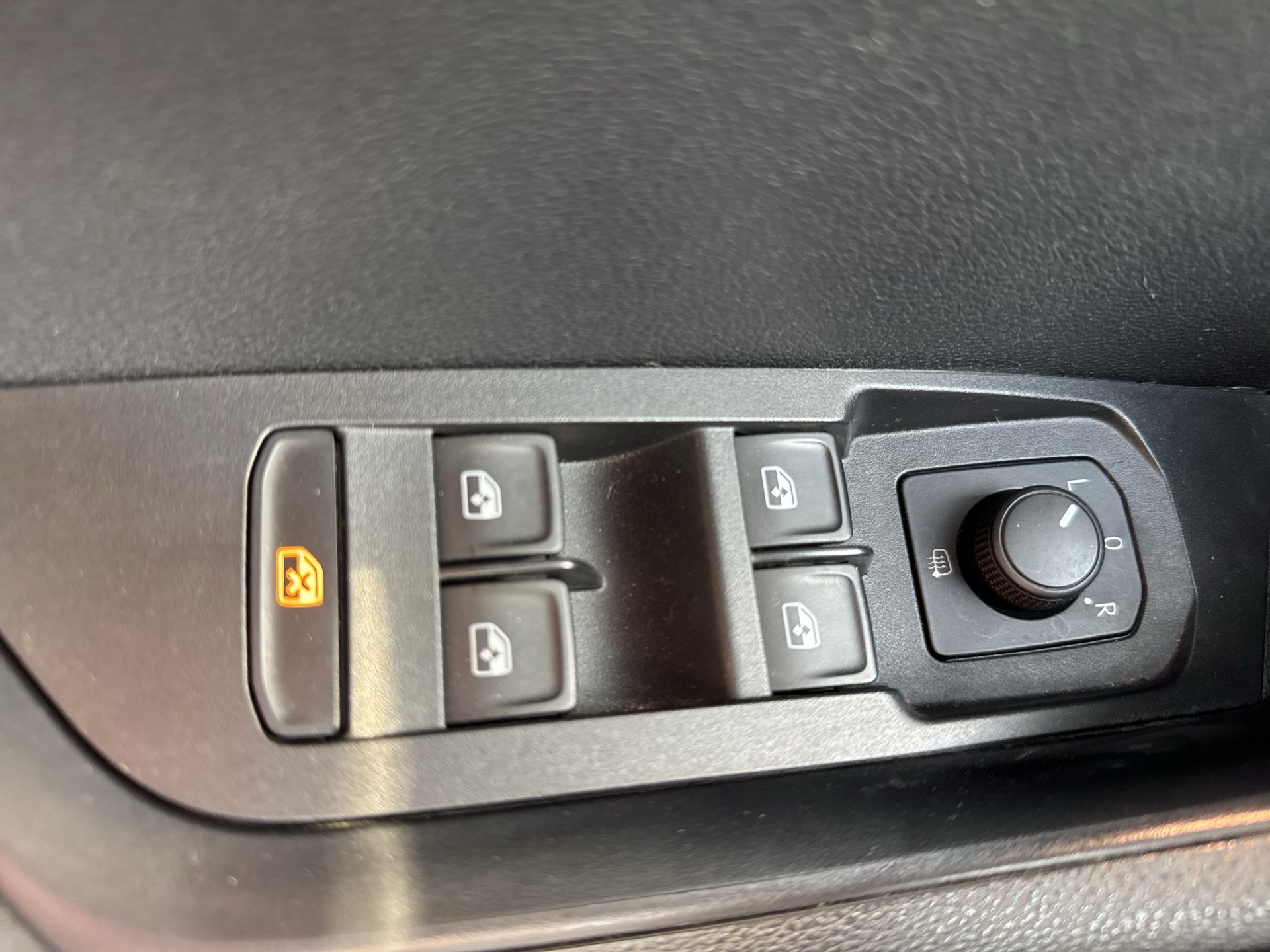 Skoda Karoq 2.0 TDI Ambition SC | Bild 13 von 20