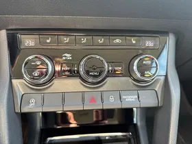 Skoda Karoq 2.0 TDI Ambition SC | Thumbnail 17 von 20