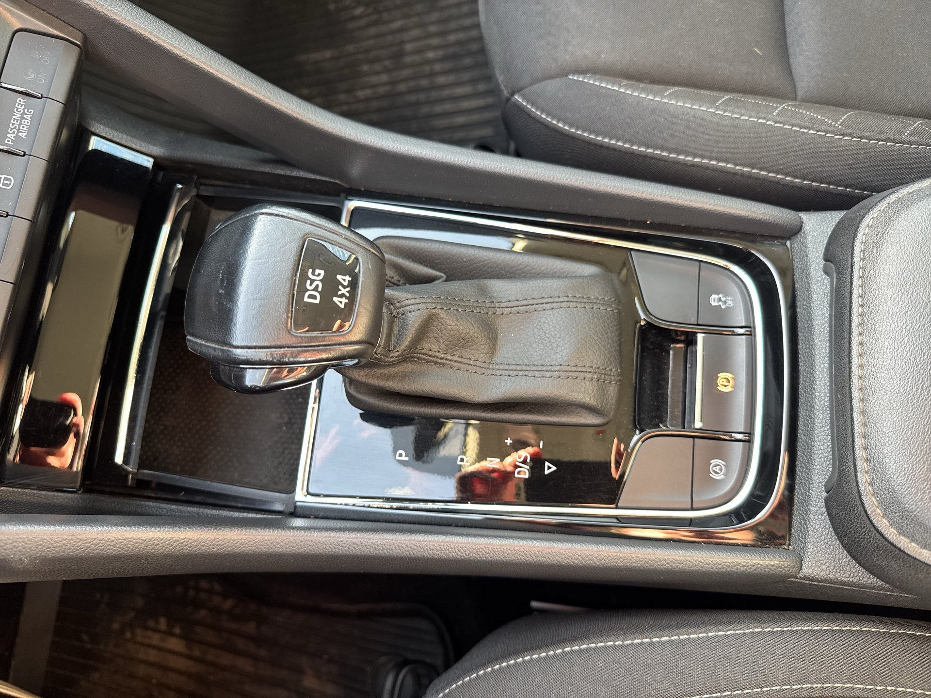 Skoda Karoq 2.0 TDI Ambition SC | Bild 18 von 20