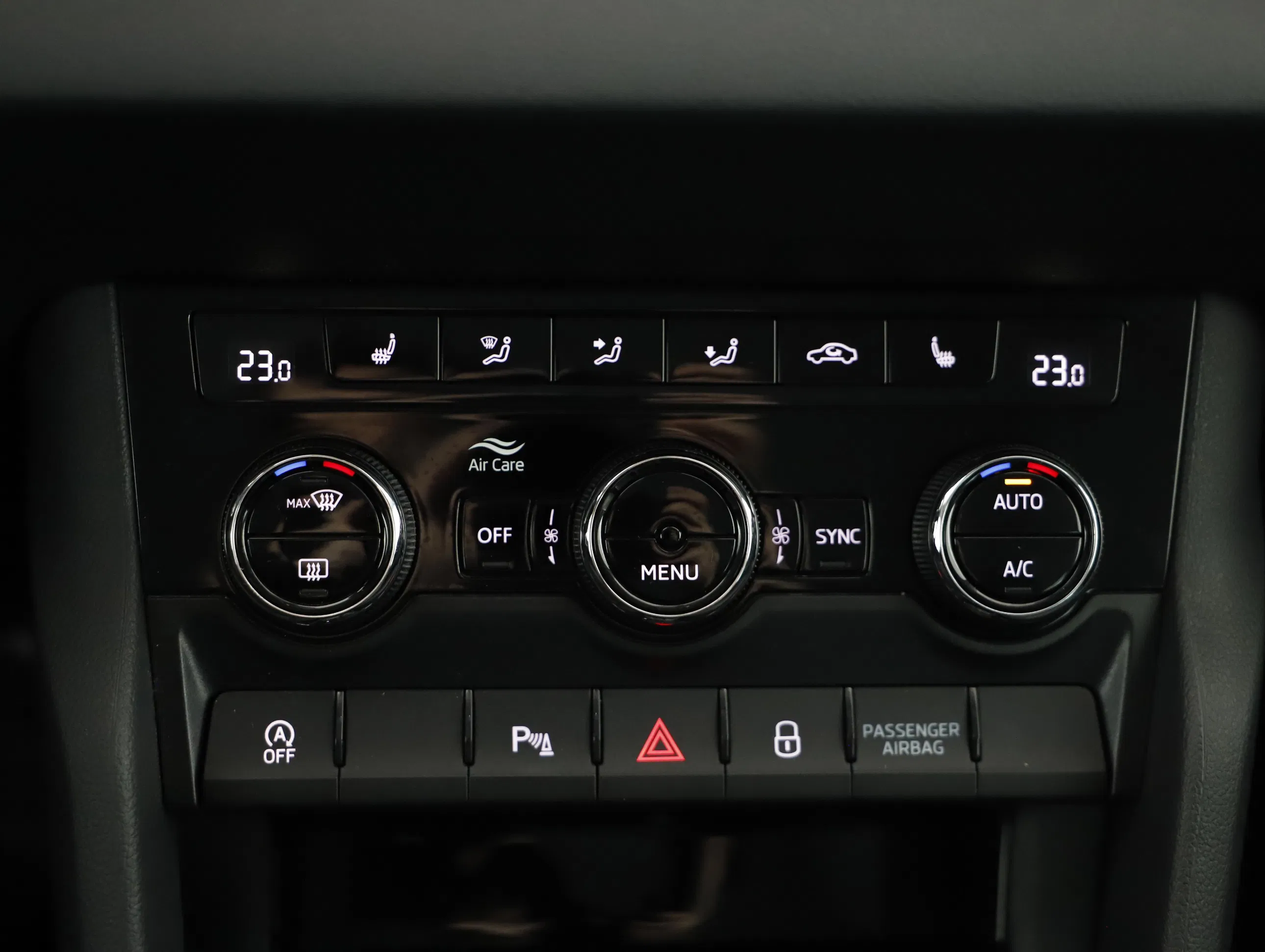 Skoda Karoq 2.0 TDI Ambition SC | Bild 10 von 24