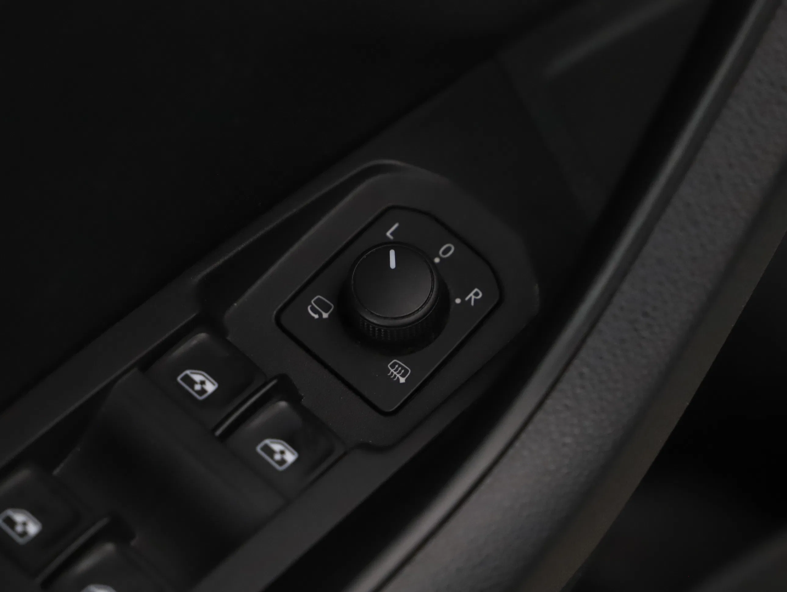 Skoda Karoq 2.0 TDI Ambition SC | Bild 15 von 24