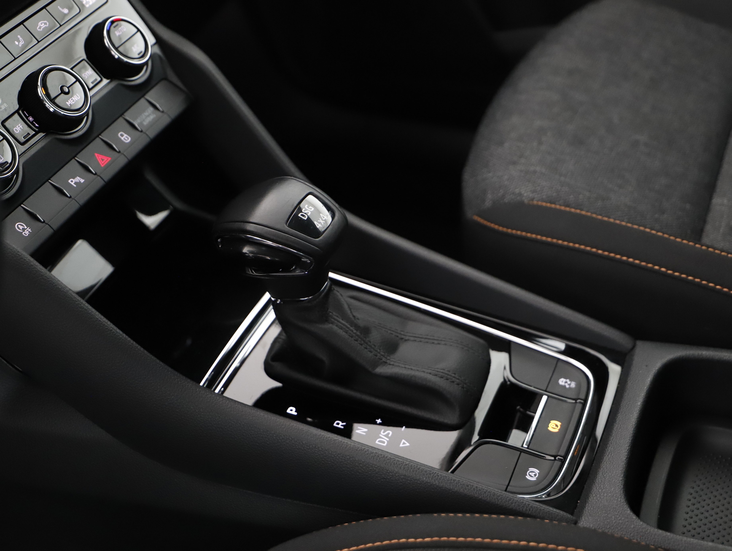 Skoda Karoq 2.0 TDI Ambition SC | Bild 5 von 24