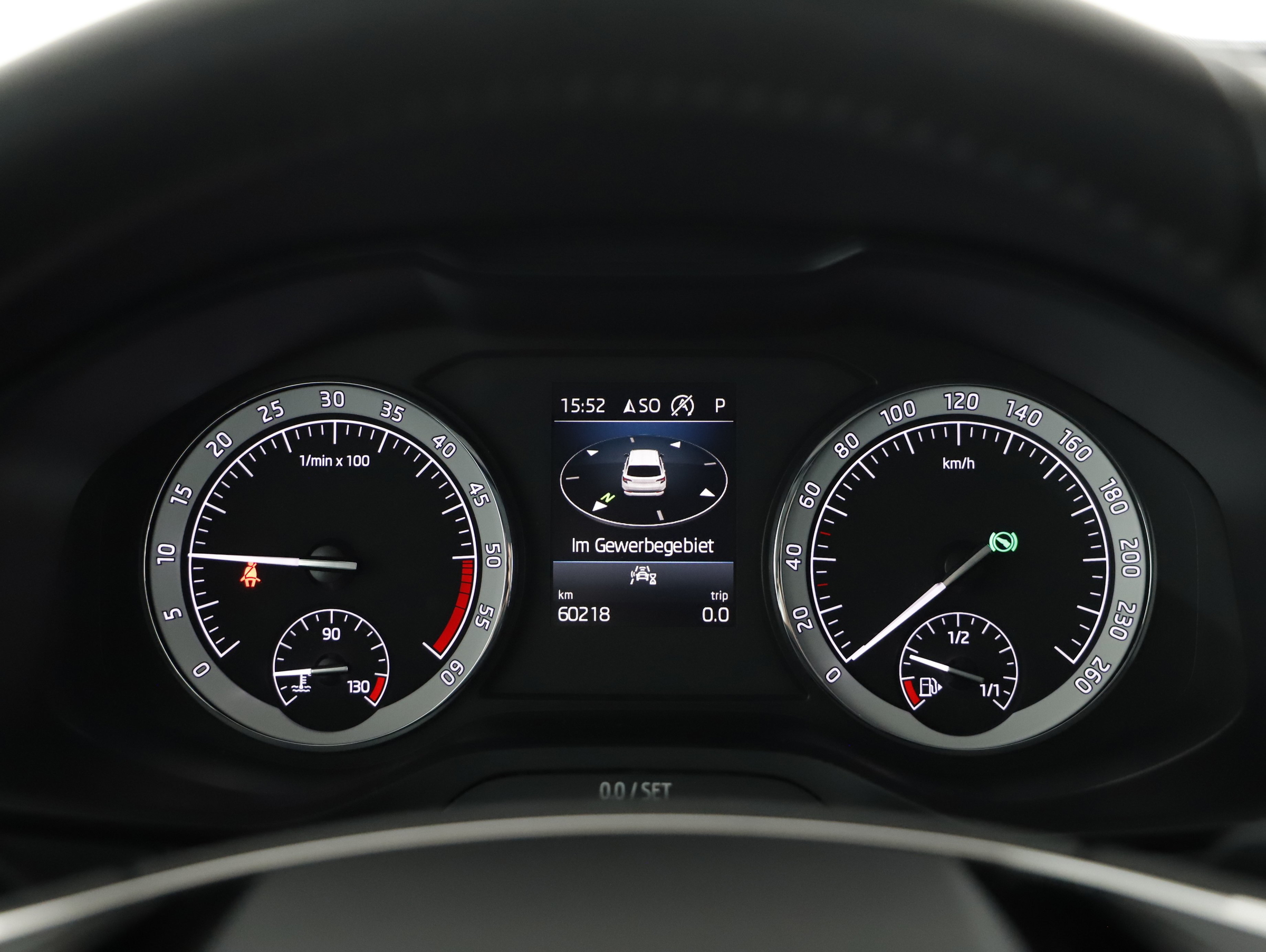 Skoda Karoq 2.0 TDI Ambition SC | Bild 6 von 24