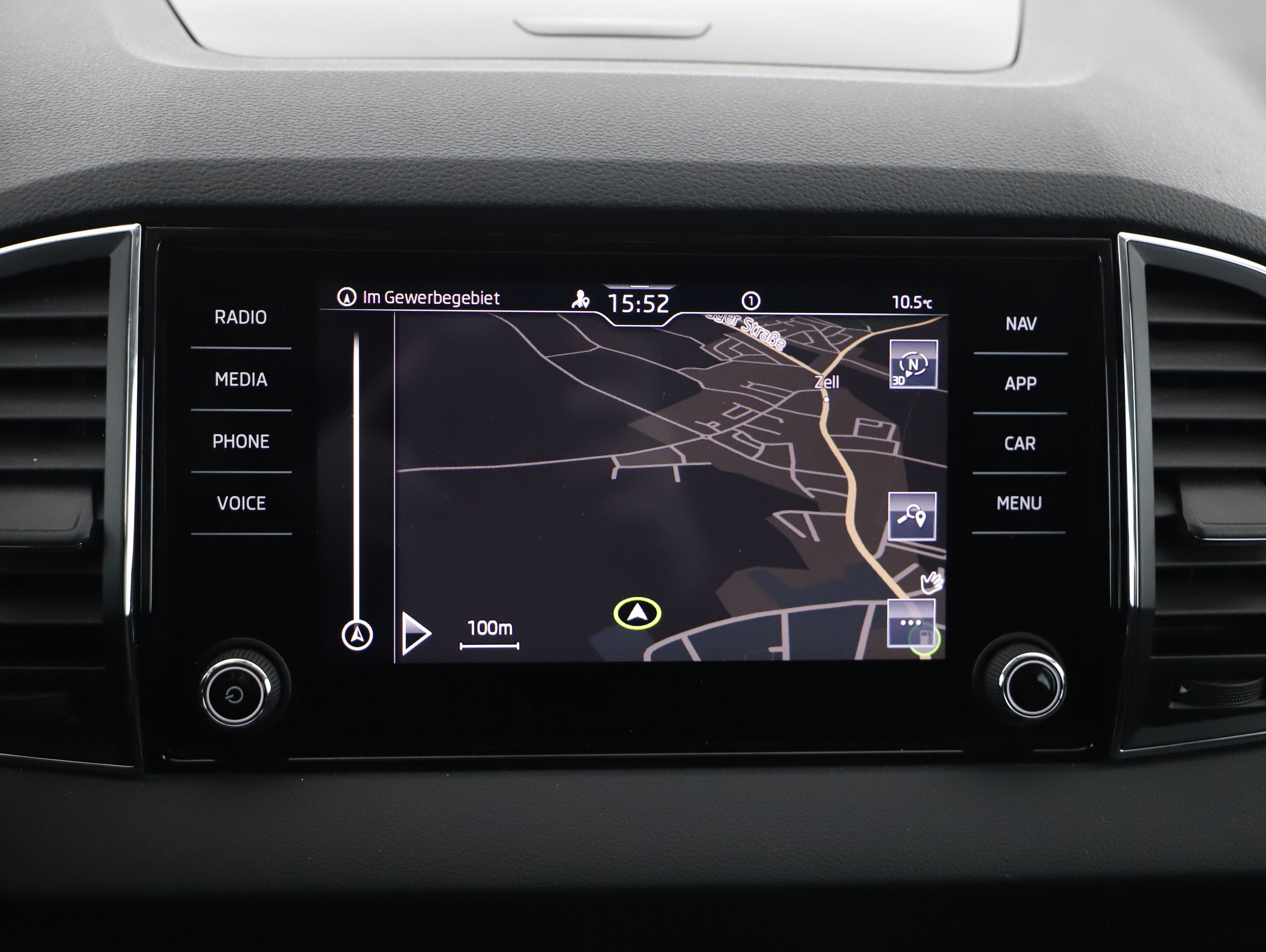 Skoda Karoq 2.0 TDI Ambition SC | Bild 8 von 24