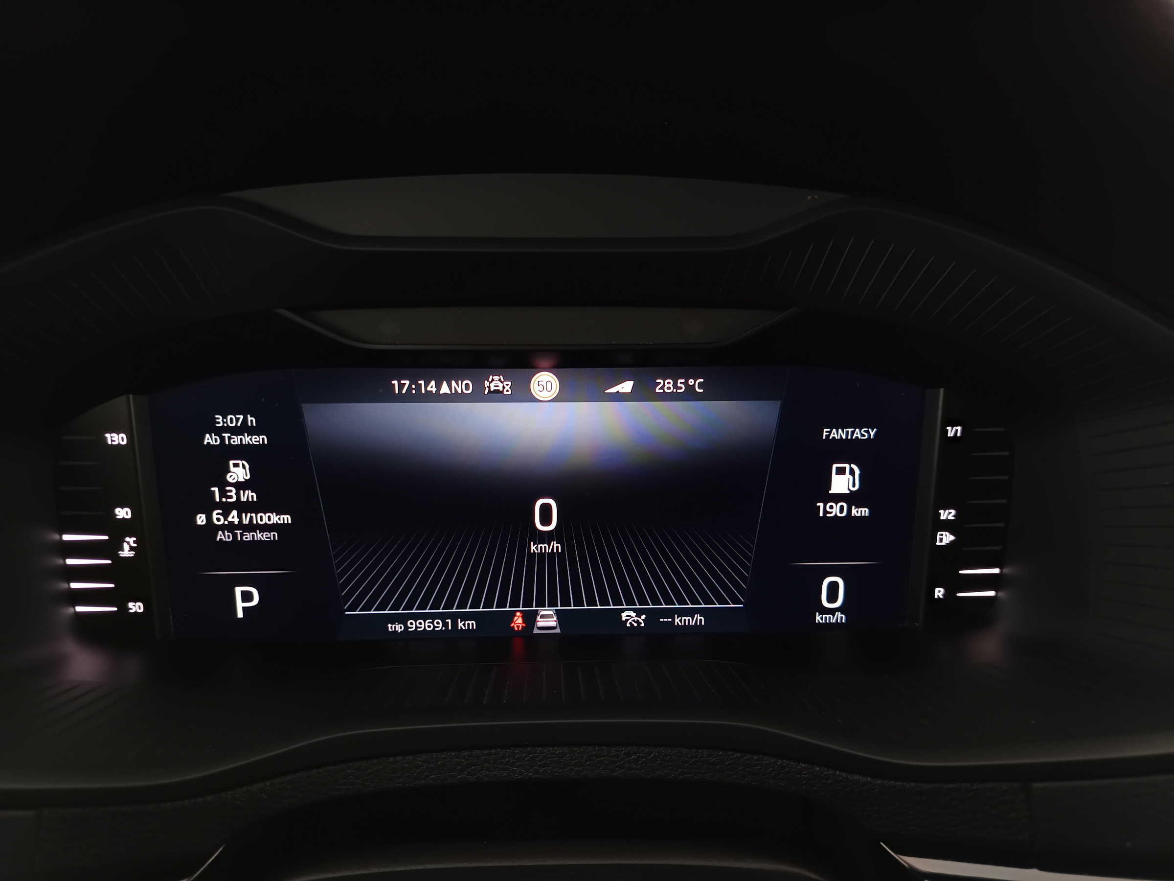 Skoda Karoq 2.0 TDI Style | Bild 16 von 31