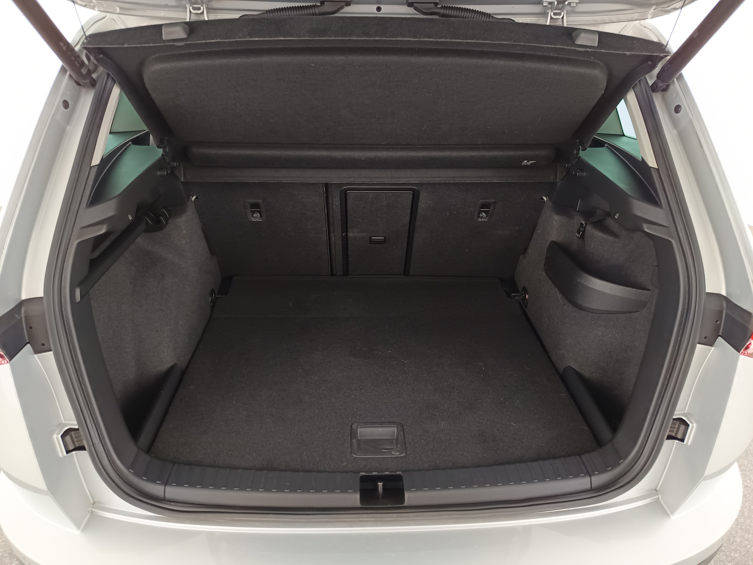 Skoda Karoq 2.0 TDI Style | Bild 28 von 31