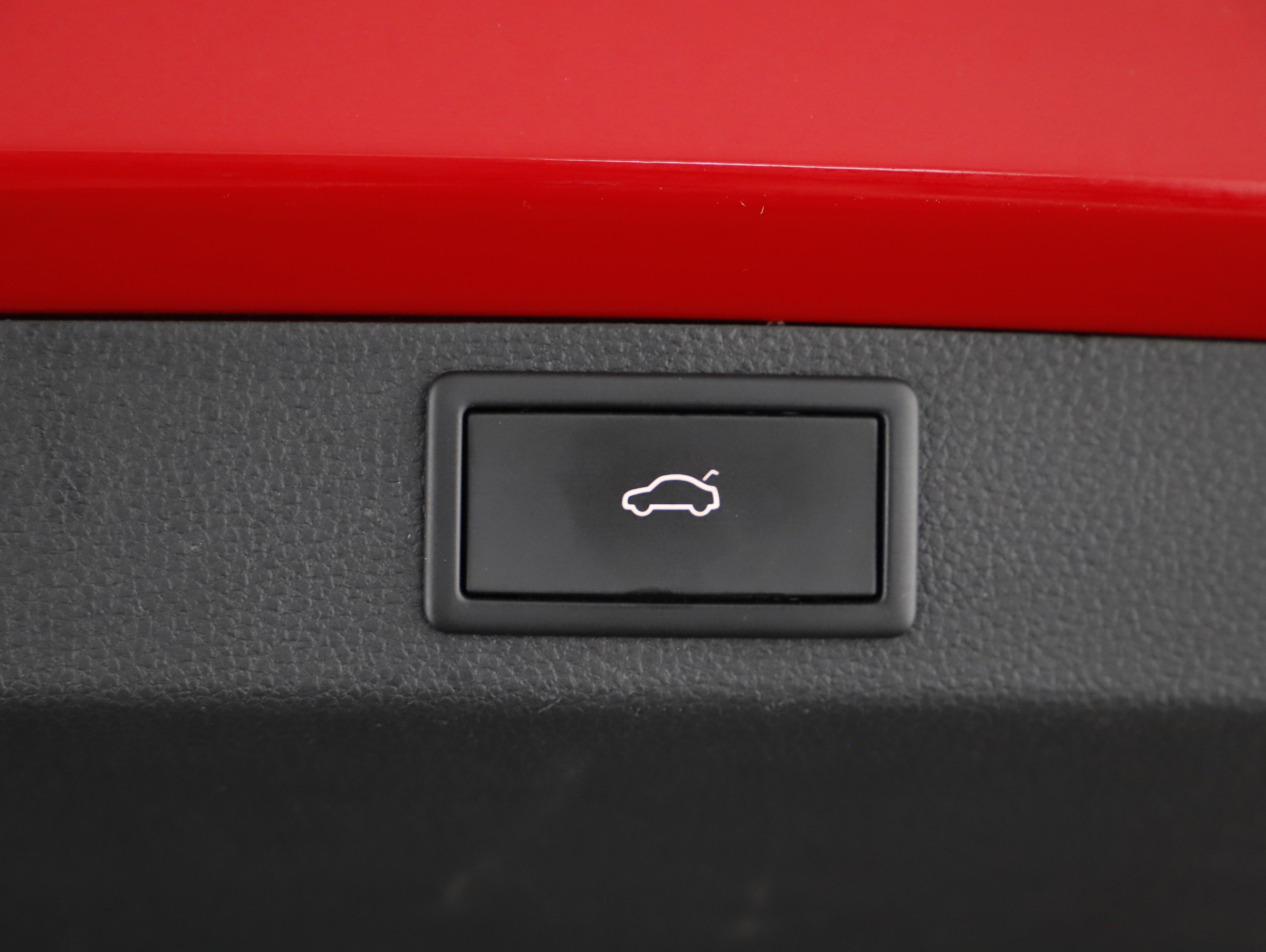 Skoda Karoq 2.0 TDI Sportline | Bild 20 von 23