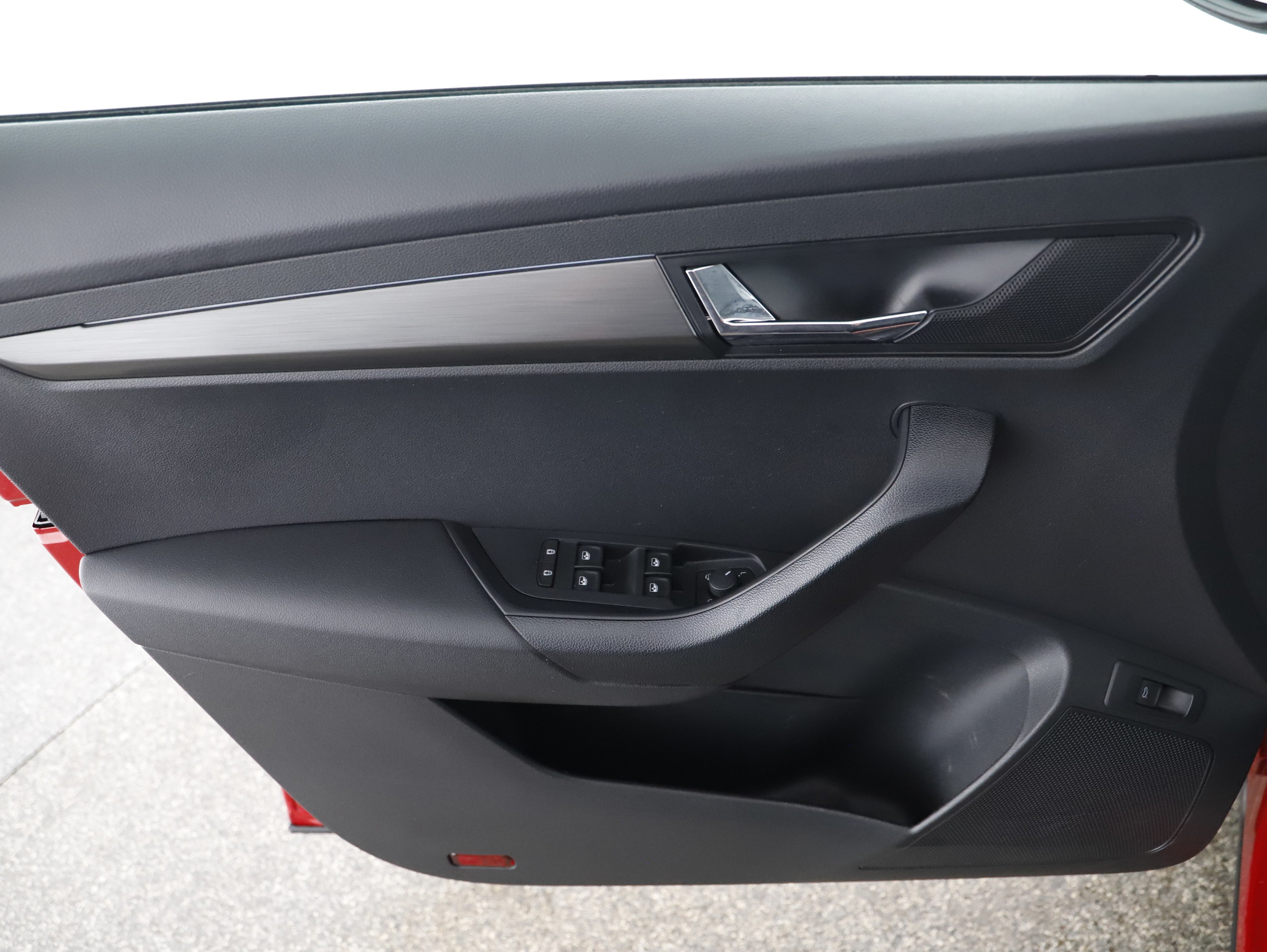 Skoda Karoq 2.0 TDI Sportline | Bild 4 von 23